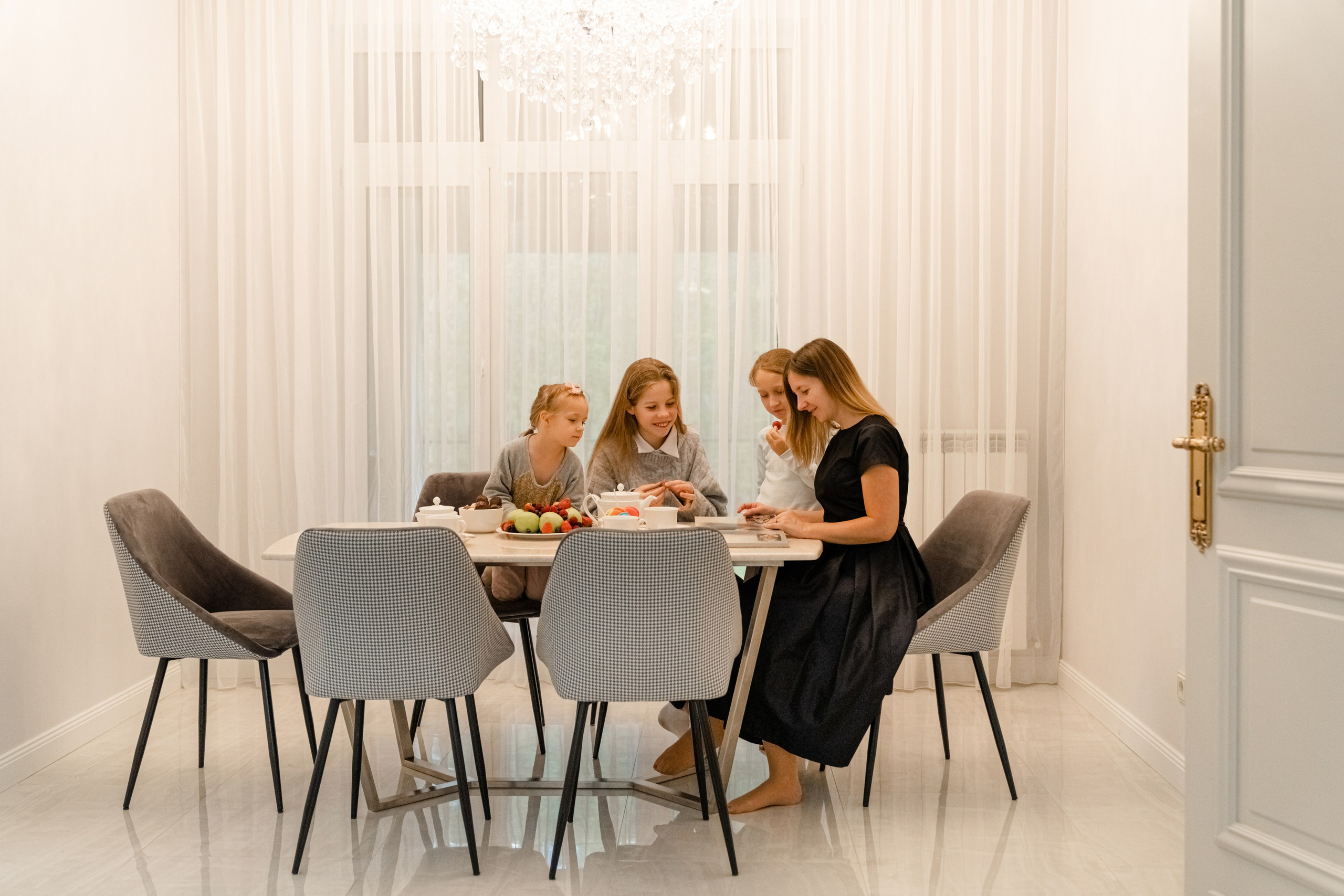 Семейные фотосессии в студии и дома. Свадебный и семейный фотограф в Санкт-Петербурге Олеся Еремеева