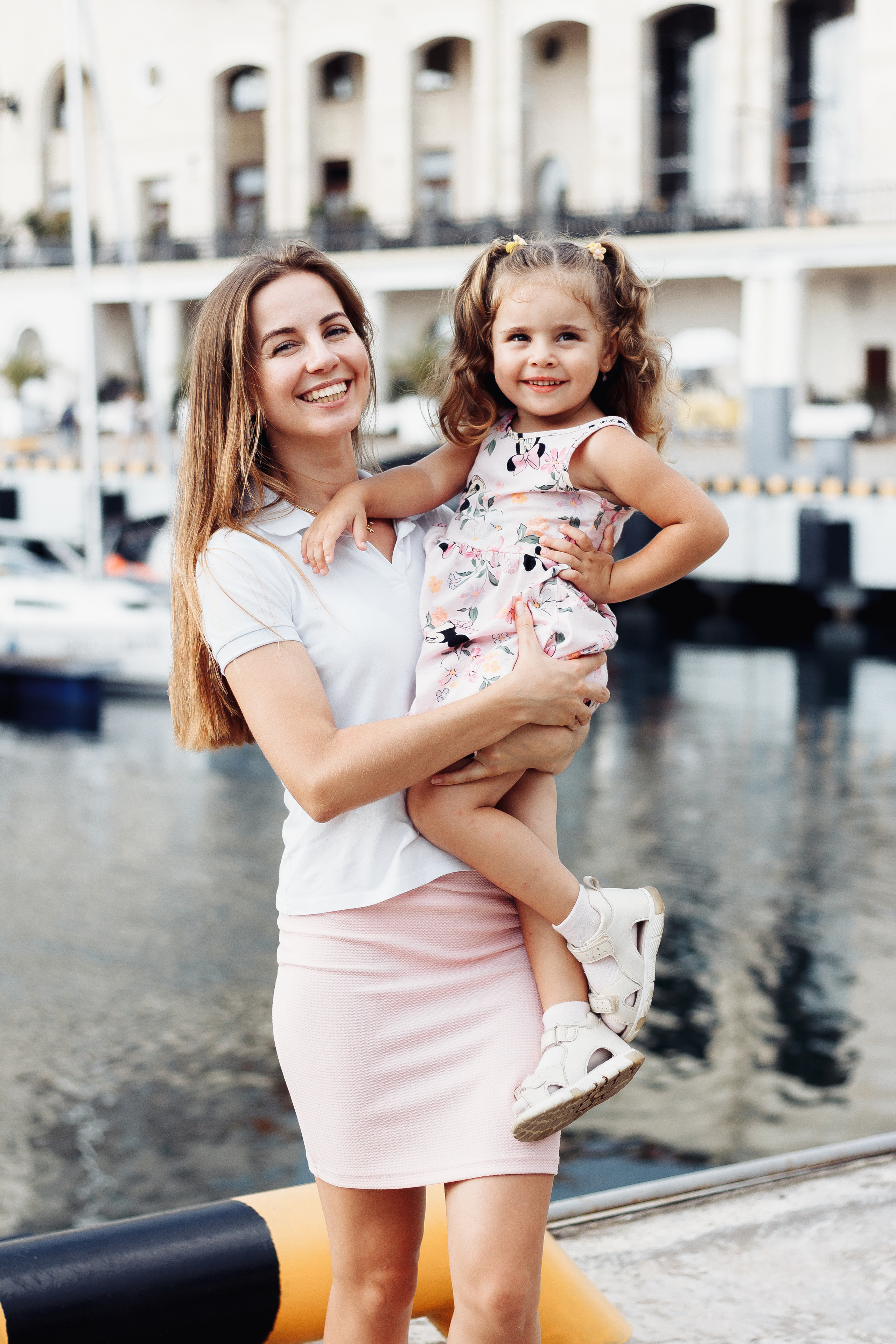 Катя и малышка Тео. Контент фотограф в Ростове-на-Дону Мардус Павел