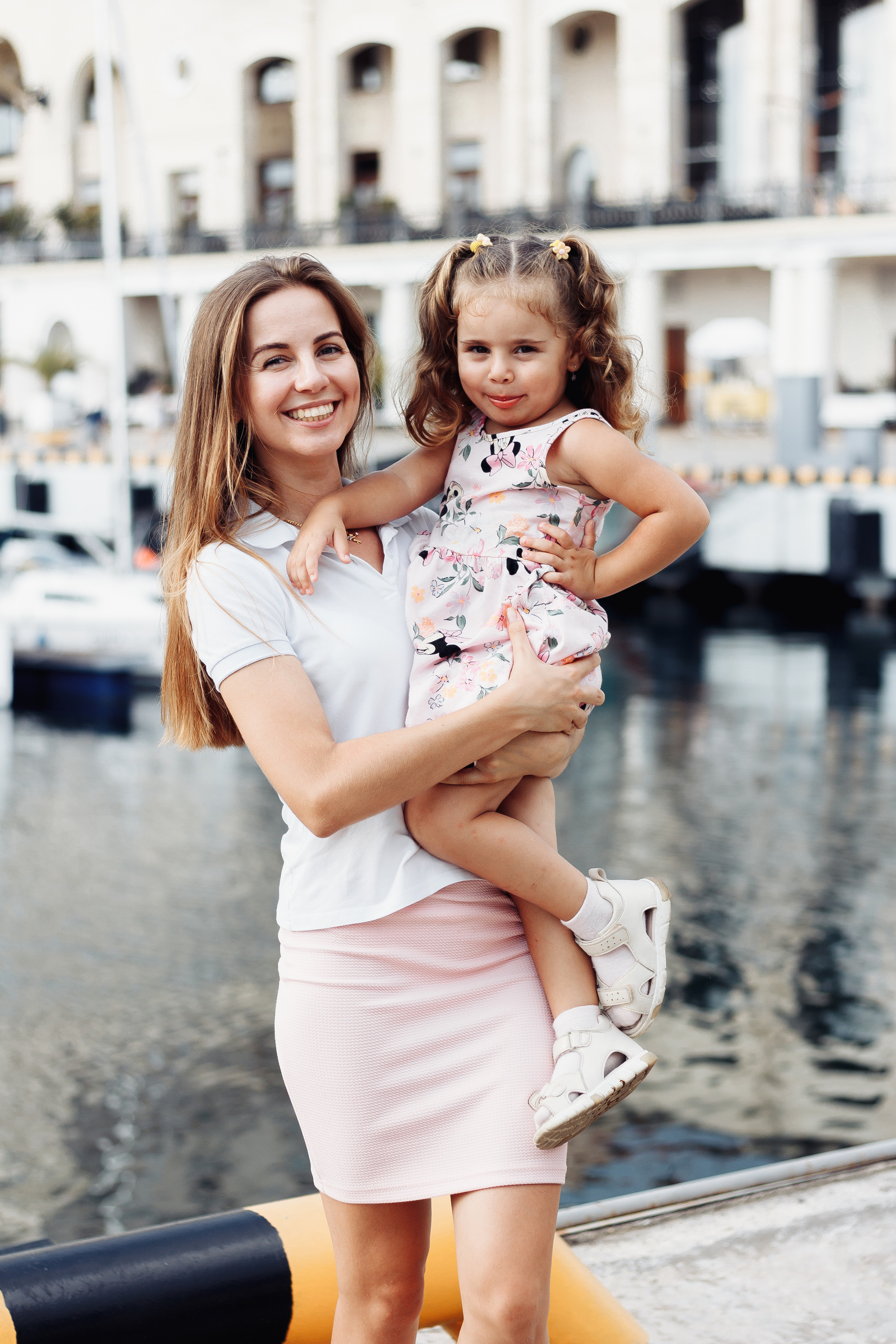 Катя и малышка Тео. Контент фотограф в Ростове-на-Дону Мардус Павел