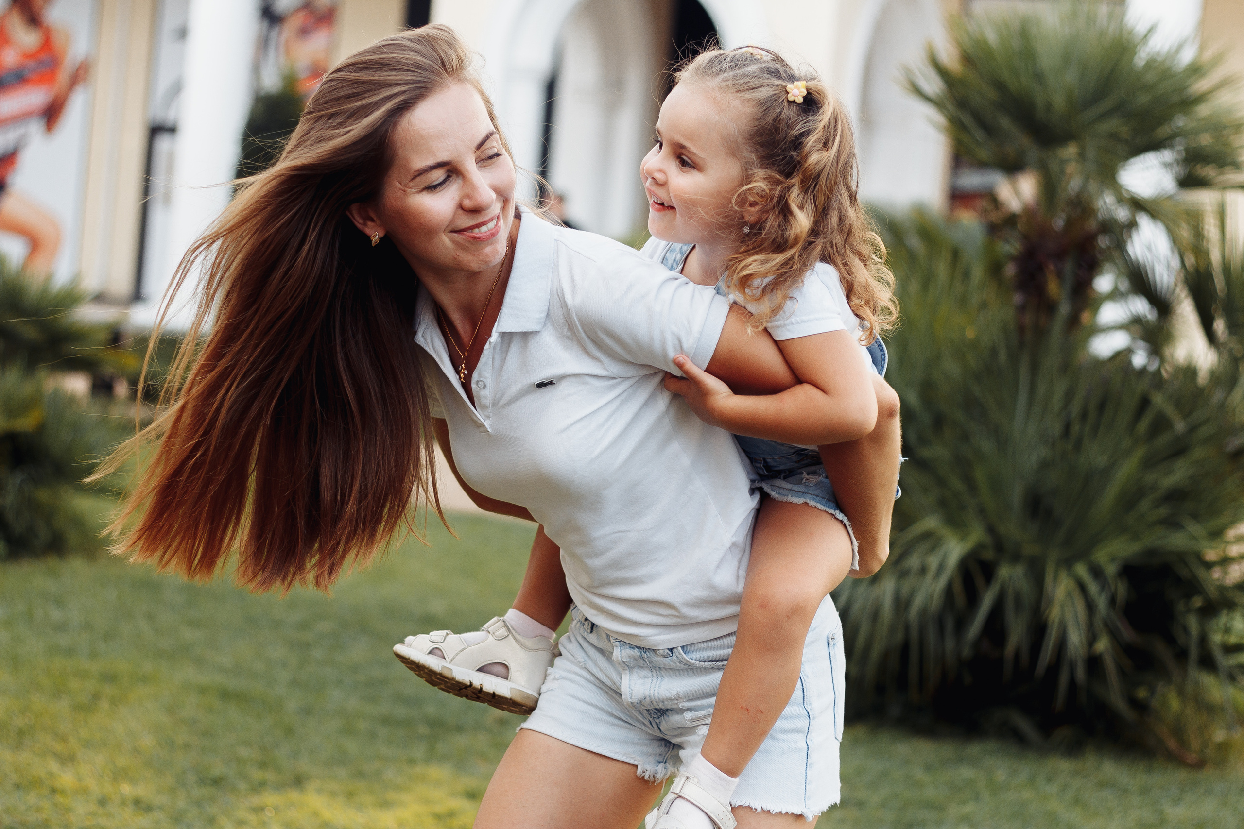 Катя и малышка Тео. Контент фотограф в Ростове-на-Дону Мардус Павел