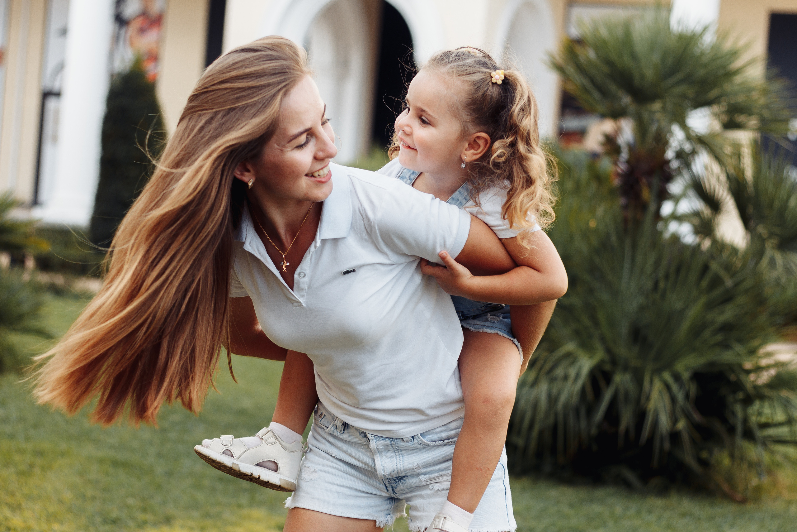 Катя и малышка Тео. Контент фотограф в Ростове-на-Дону Мардус Павел