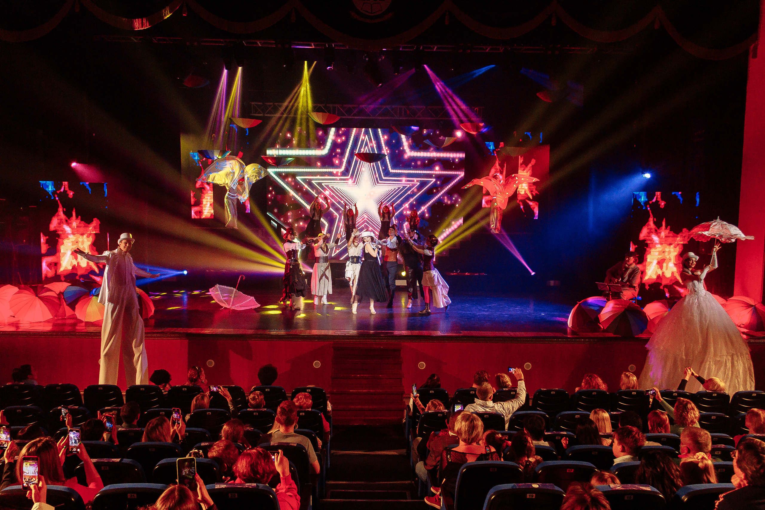 Благотворительный проект «Сцена». Контент фотограф в Ростове-на-Дону Мардус Павел