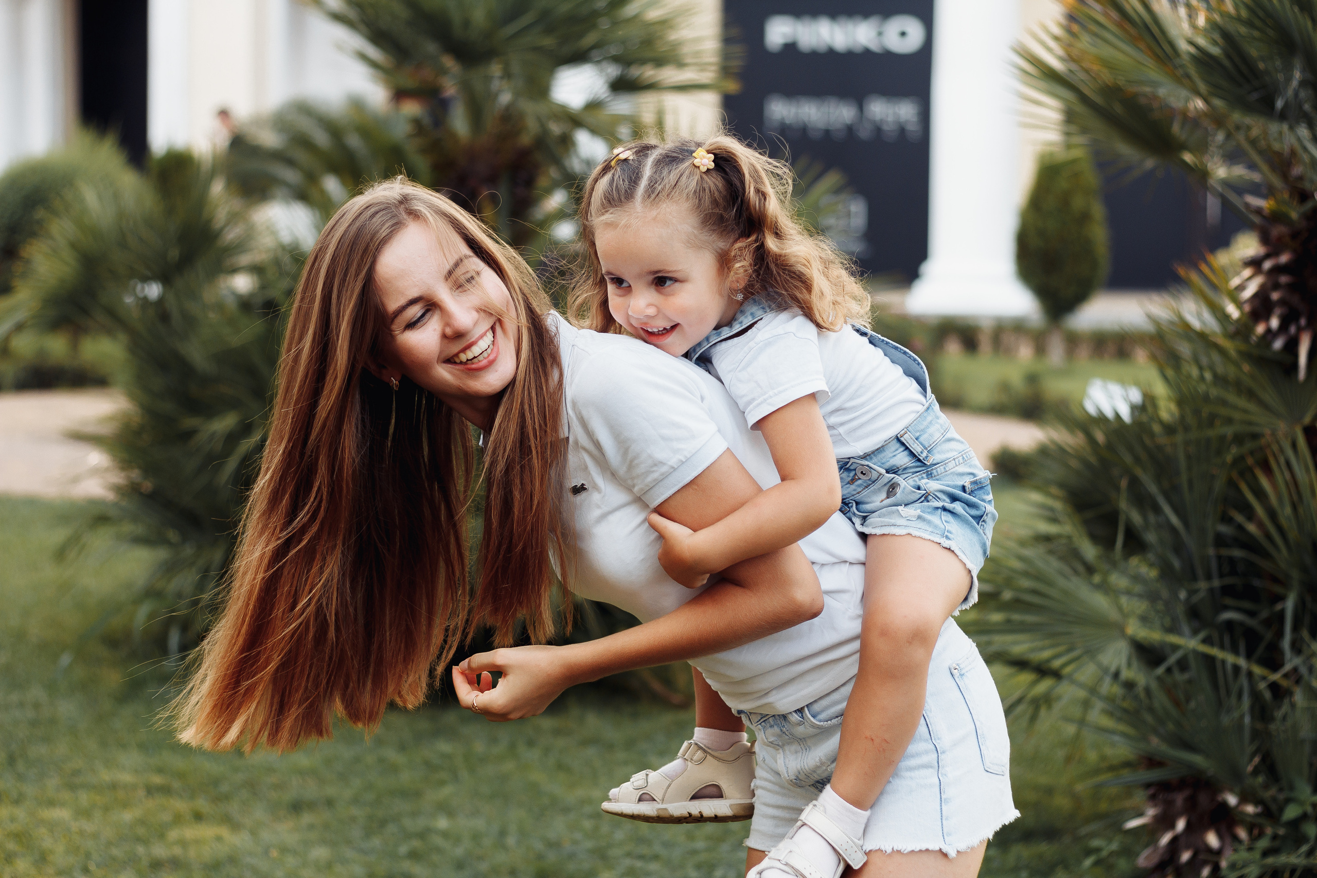 Катя и малышка Тео. Контент фотограф в Ростове-на-Дону Мардус Павел