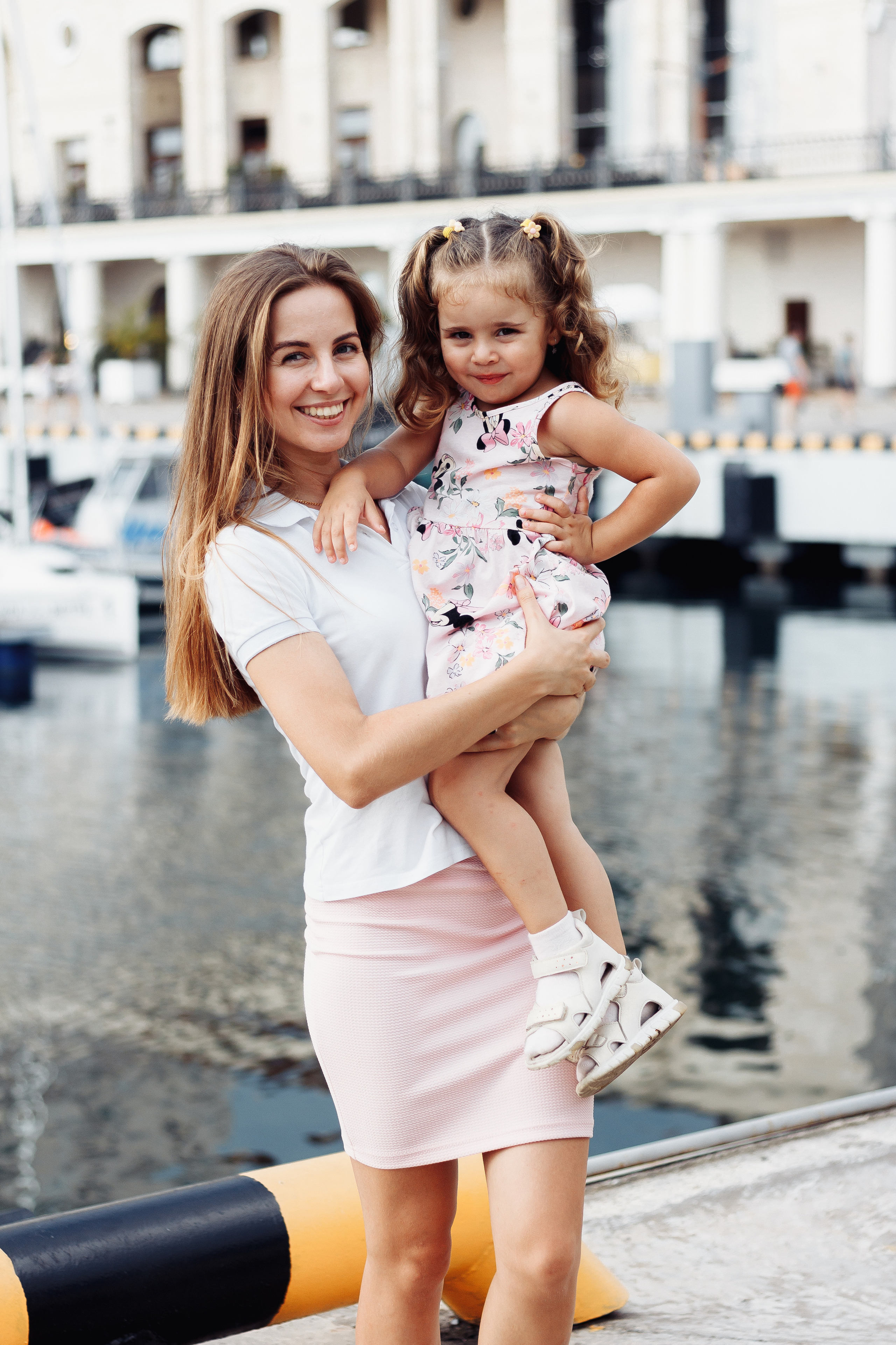 Катя и малышка Тео. Контент фотограф в Ростове-на-Дону Мардус Павел