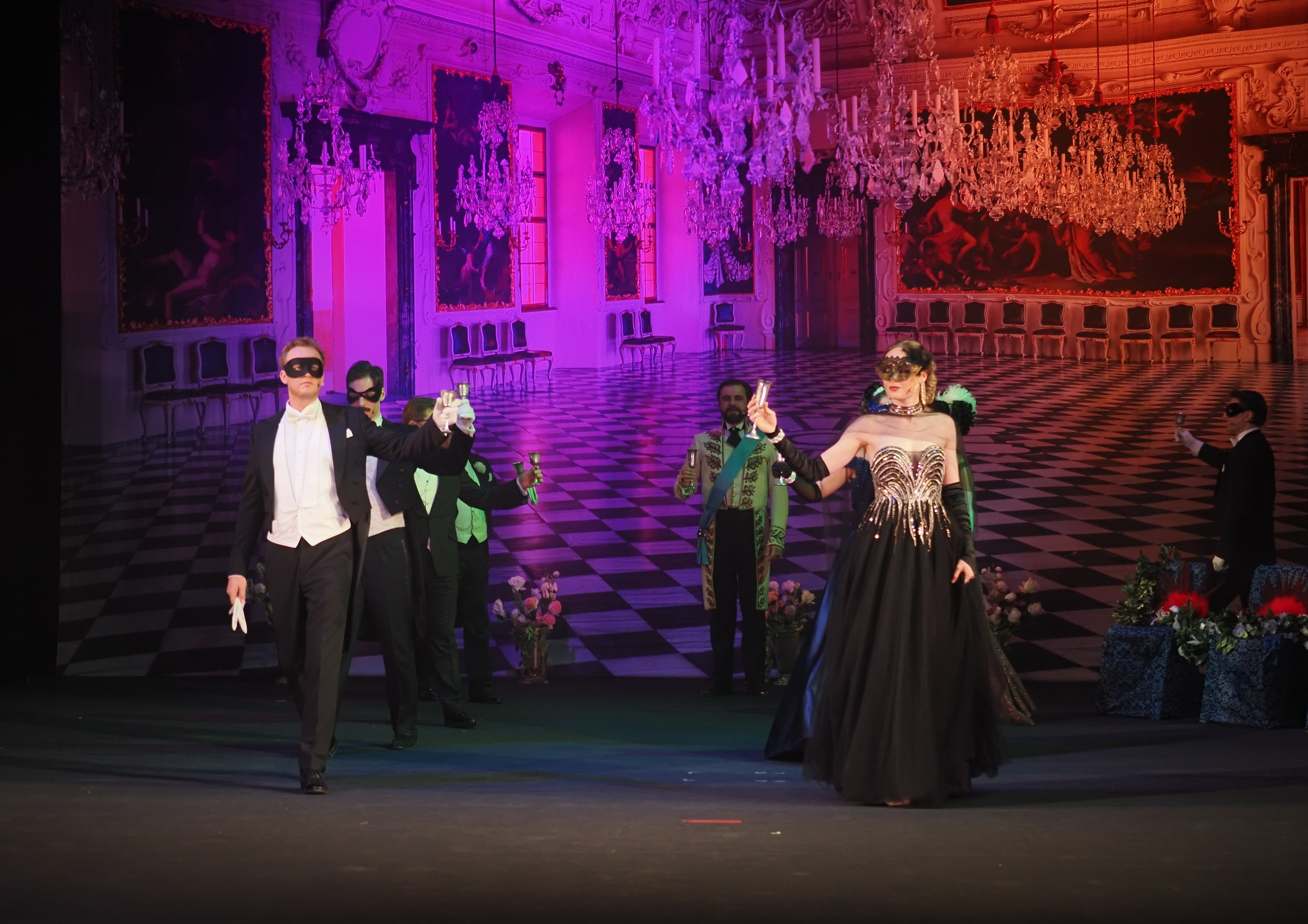 «БУФФ-ПАРАДИЗ» Летучая мышь (в Нск). Портретный и спортивный фотограф в Новосибирске и Твери Кононов Алексей