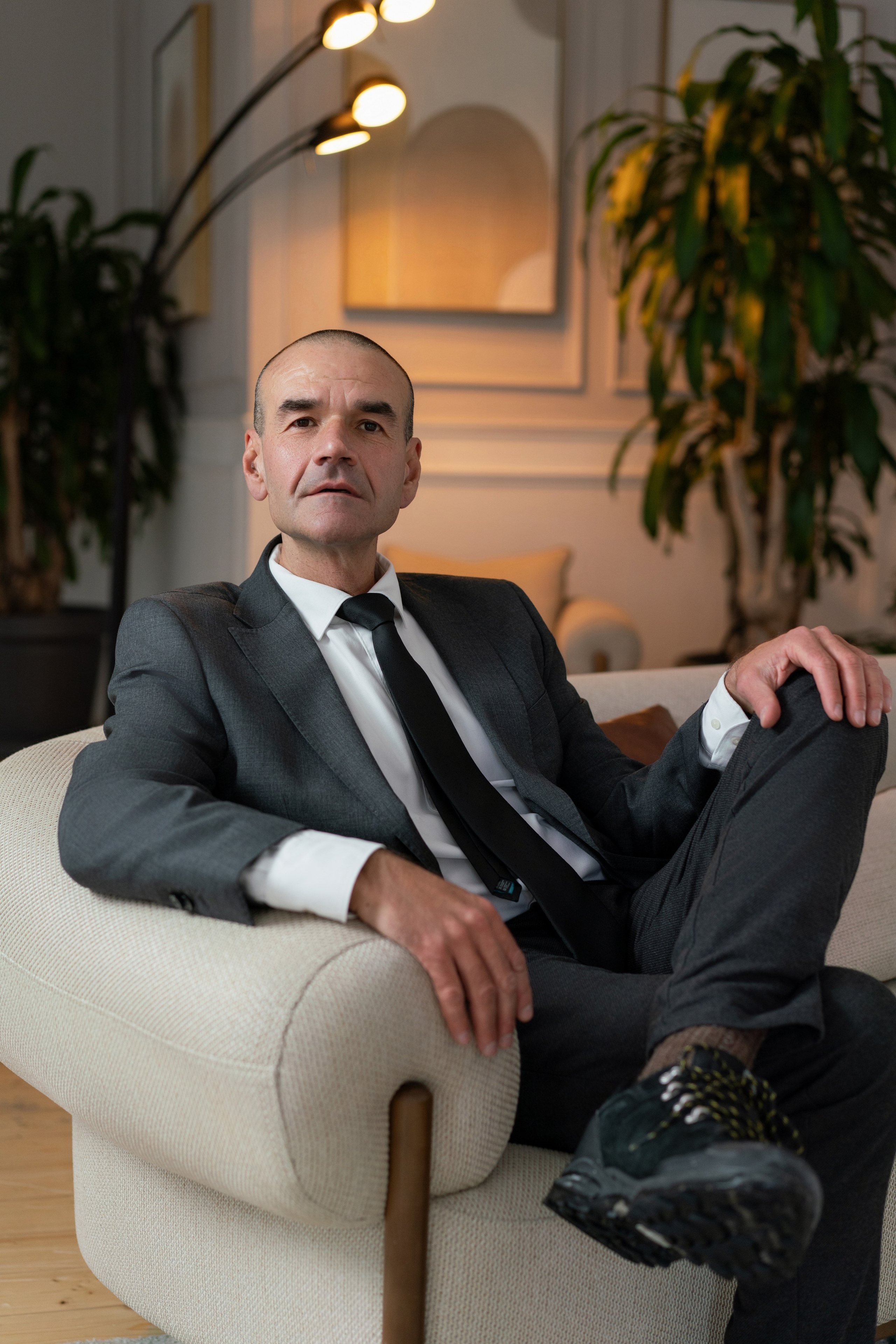 Бизнес-фотограф в Алматы — корпоративные съёмки, деловые портреты и репортажи. Профессиональный фотограф в Алматы