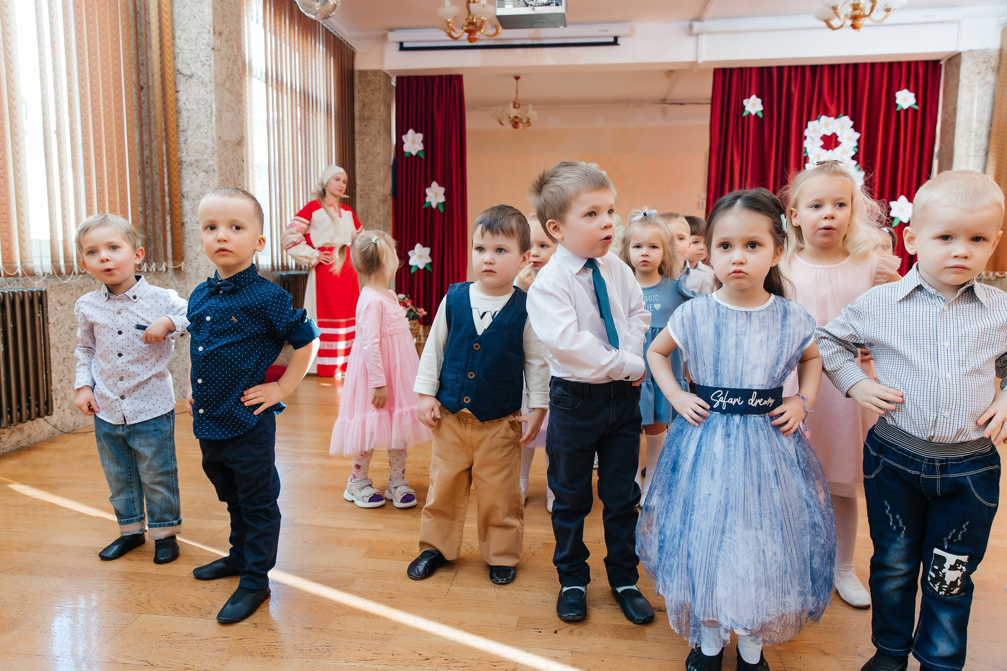 Детский сад № 93 — Утренник (07.03.2023). Свадебный и семейный фотограф Крамар Наталья