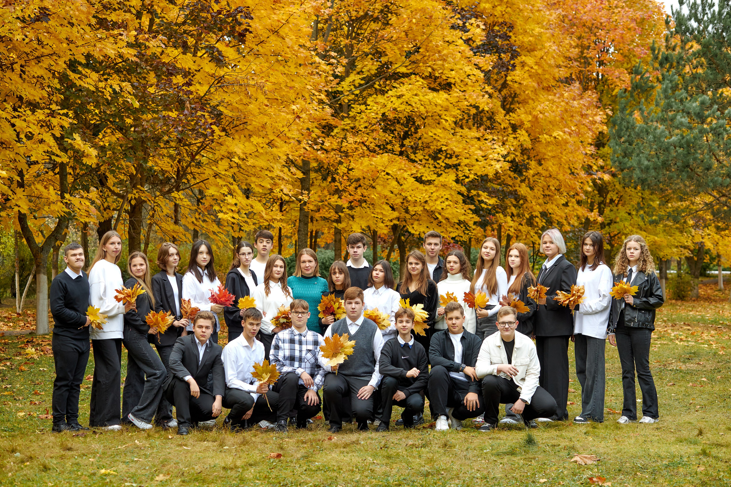 Старшие общие. Школьный фотограф Леонова Наталия