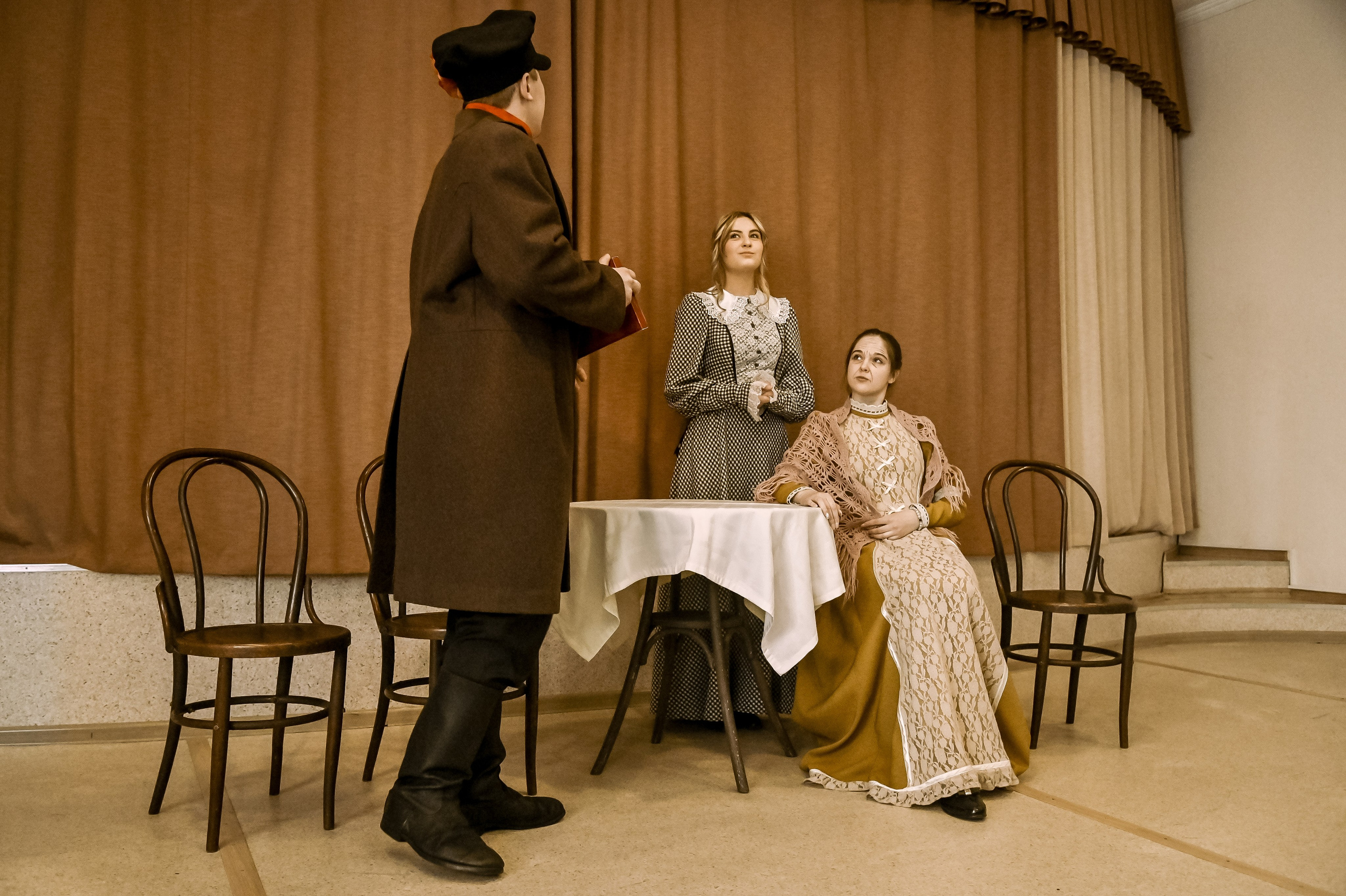 «Женитьба Белугина». Режиссёр Сергей Ермаков. Репортажный профессиональный фотограф-любитель