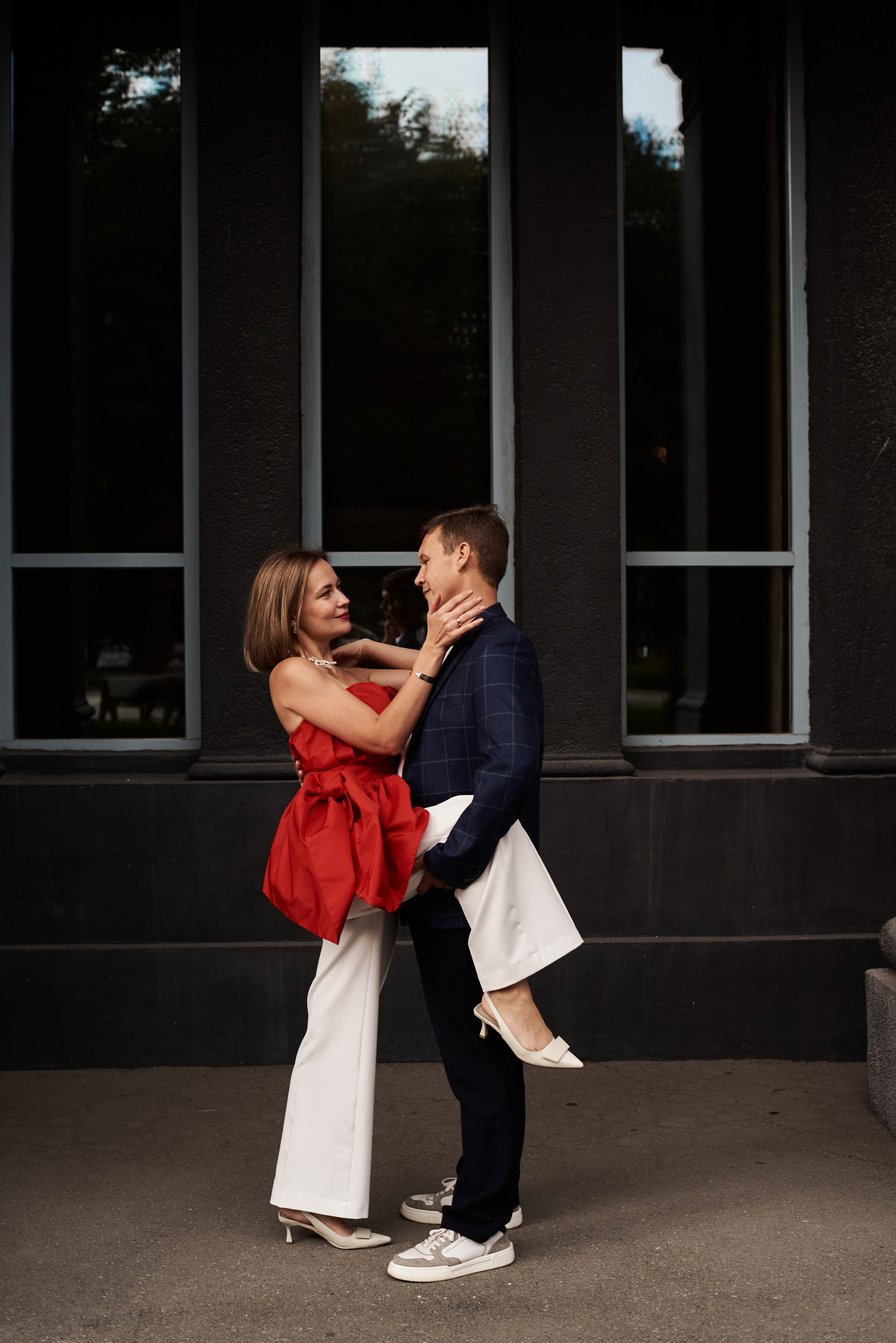 Семейная парная фотосессия в отеле лавстори. Фотограф Анастасия Малашенко, Новосибирск