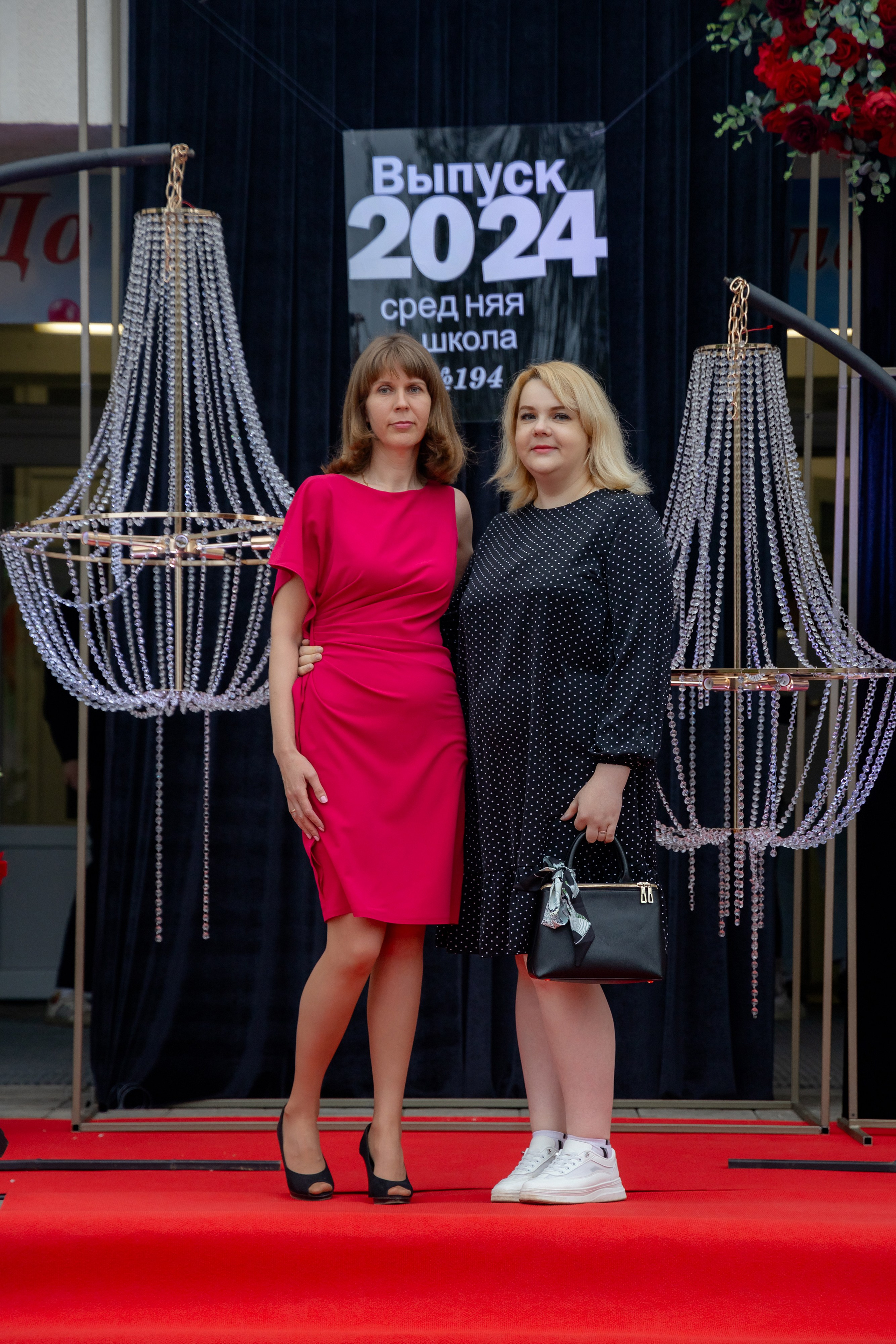 Школьный выпускной 2024 год в Соколе (Минск). Свадебный фотограф в Минске/Беларуси Сергей Спиридонов