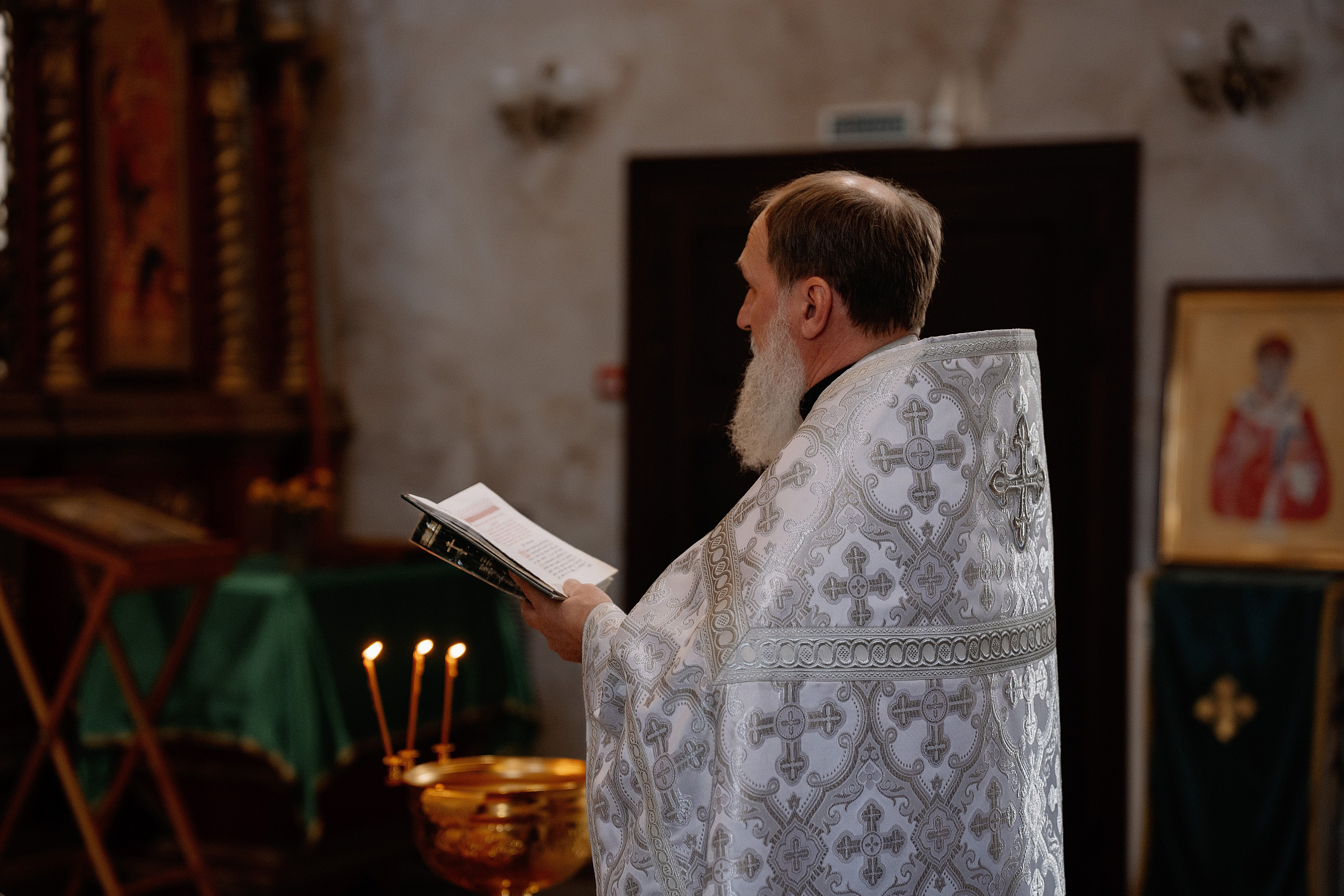 Таинство крещения Снежаны. Фотограф на Крещение и Венчание в Красноярске Рамазанова Юлия