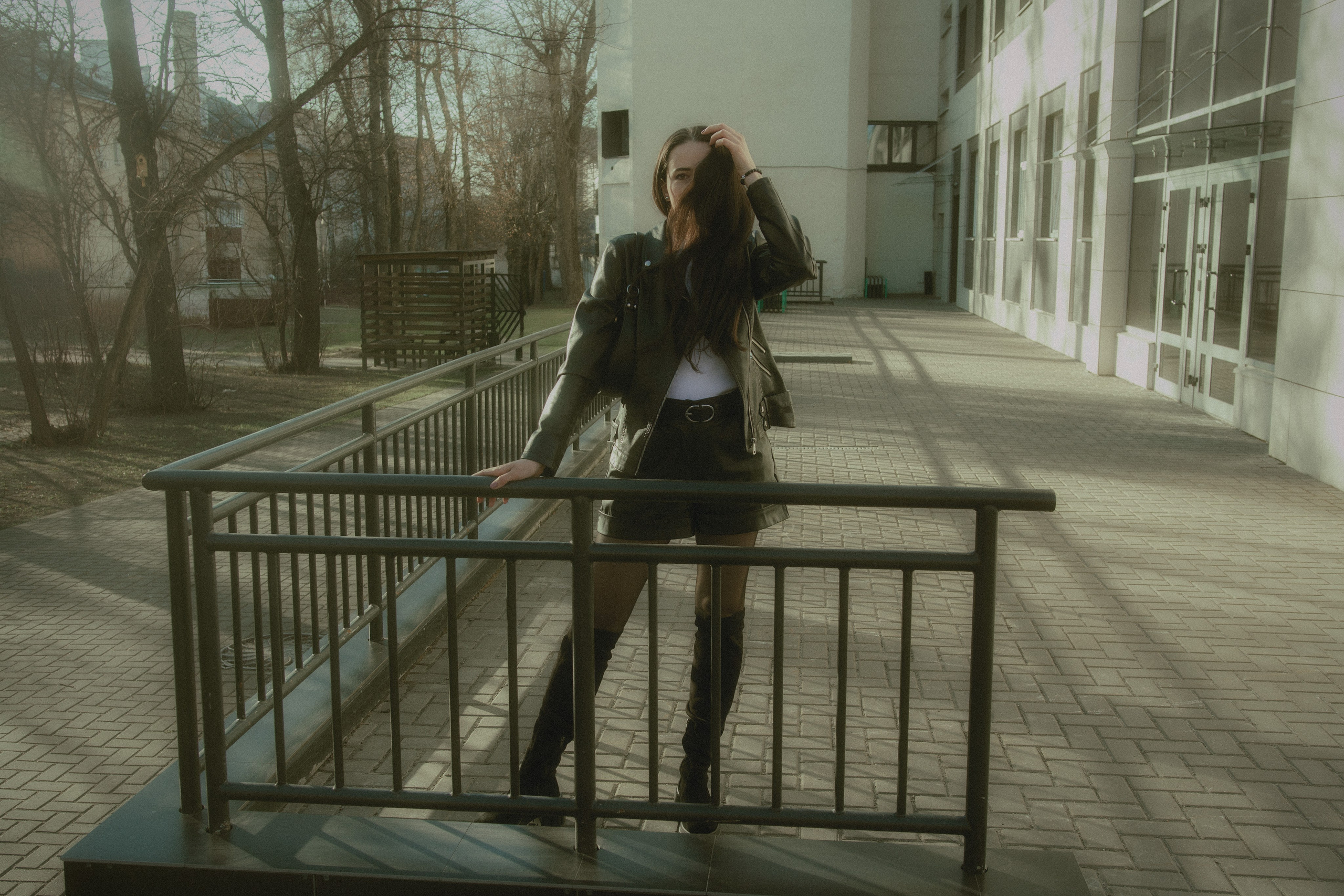 Солнечный Апрель