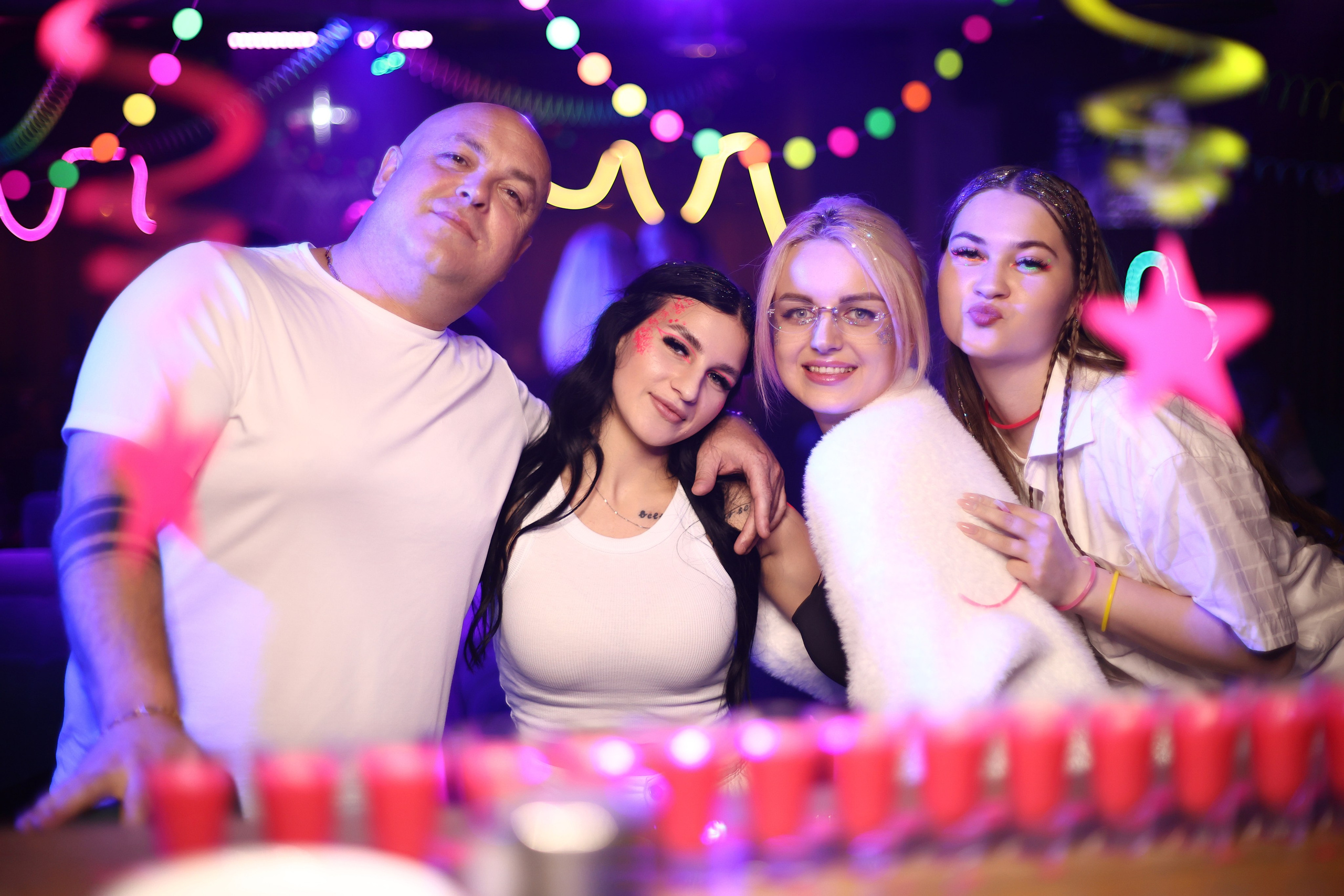 Neon Party 01.08.25. Мята Спортивная — Кальянная, караоке, бар в Минске