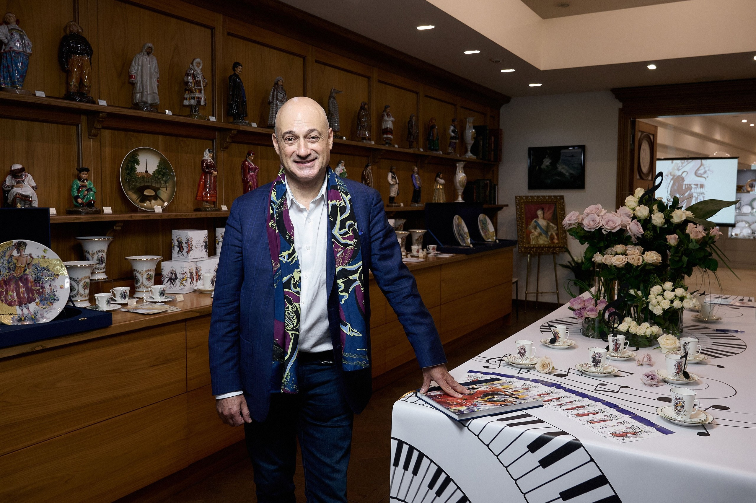 Императорский фарфоровый завод и Misha Lenn. 2022. Дима Бабушкин. Фотограф. Подиум. Репортаж. Творчество. Дорого