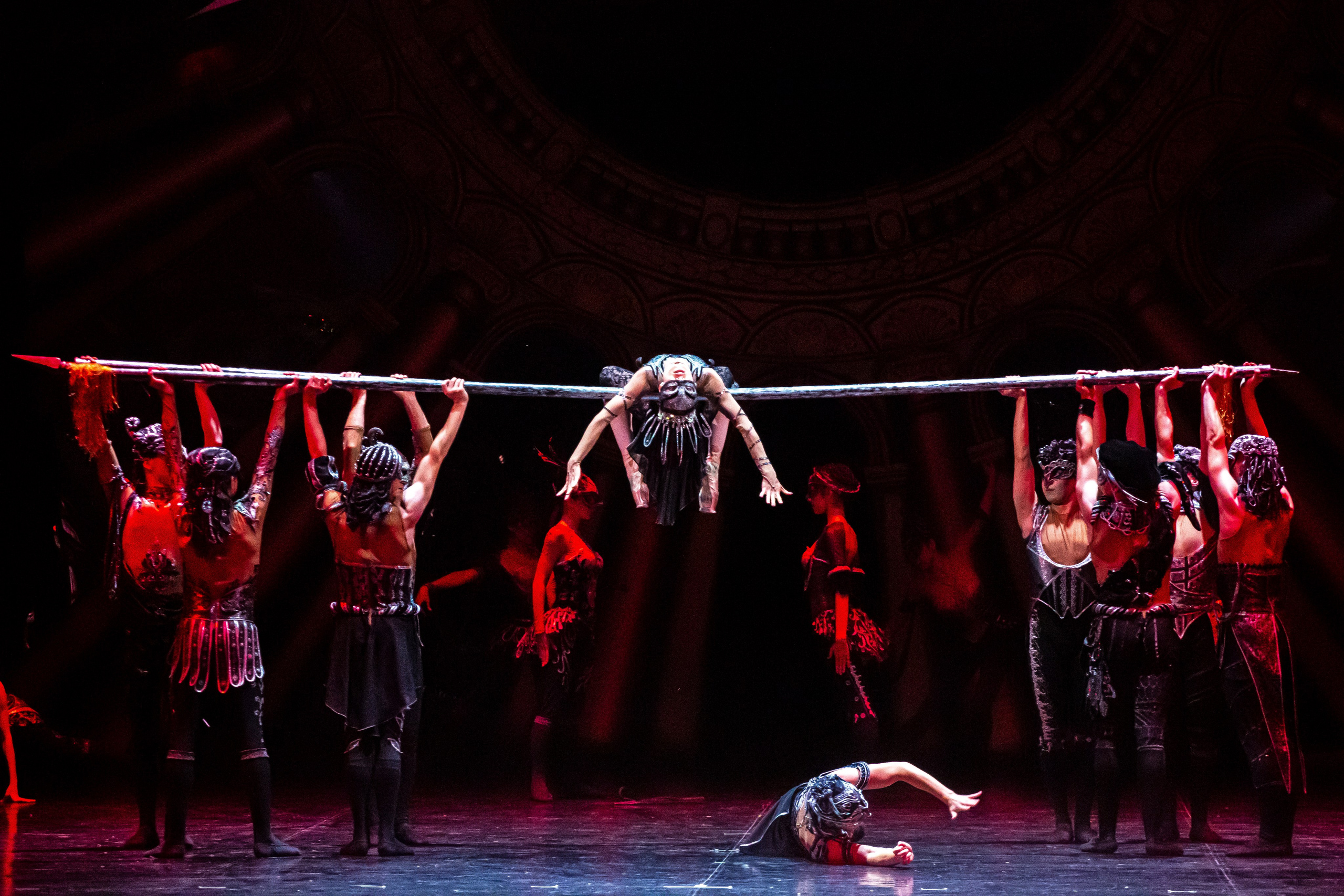 Русский Гамлет спектакль премьера Марийского театра оперы и балета в Зимнем театре г. Сочи. Фотограф в Сочи Юрий Шептаев