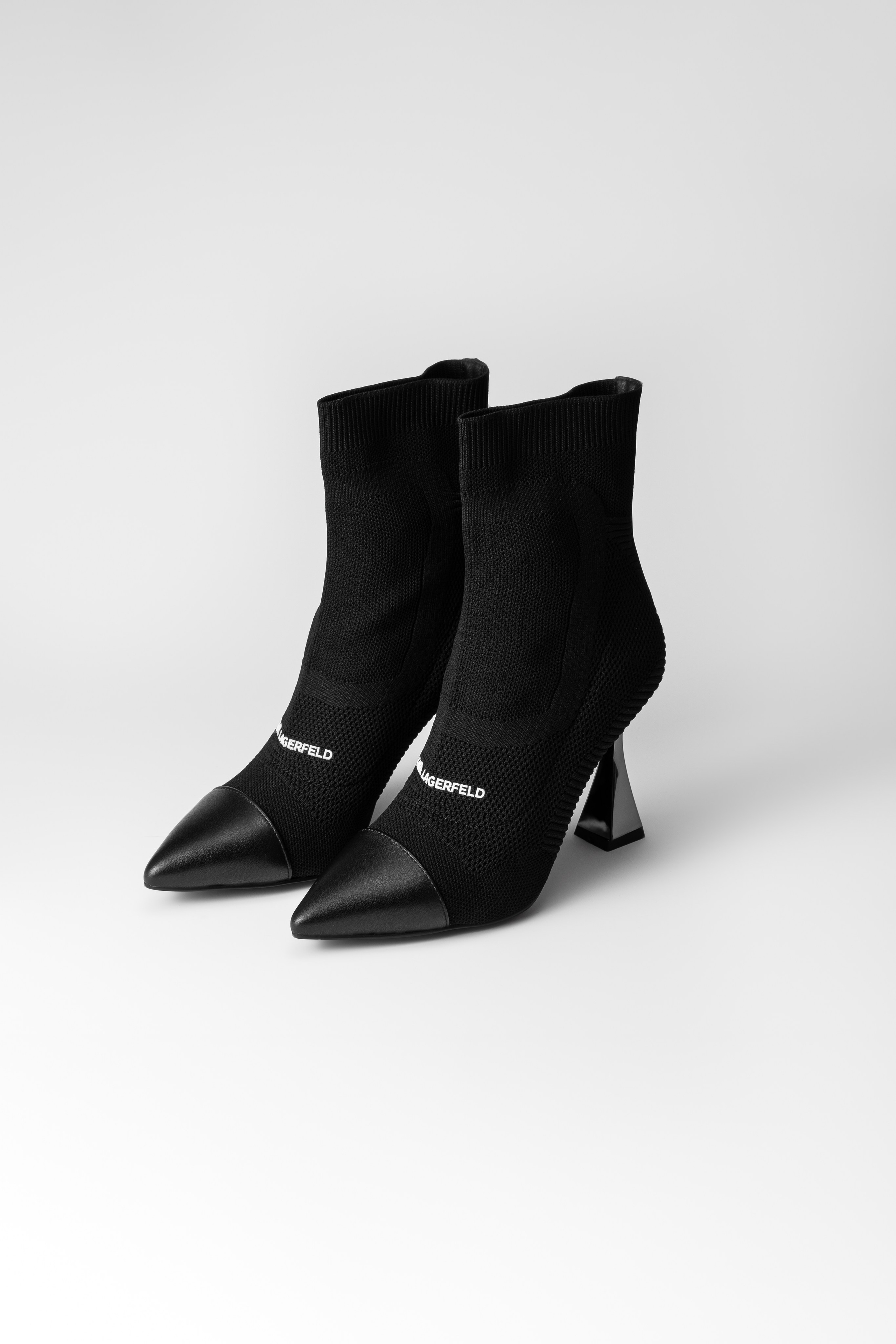 Съемка для магазина мультибрендовой одежды «Капсула». Предметный и фуд-фотограф Лариса Андреева г. Набережные Челны