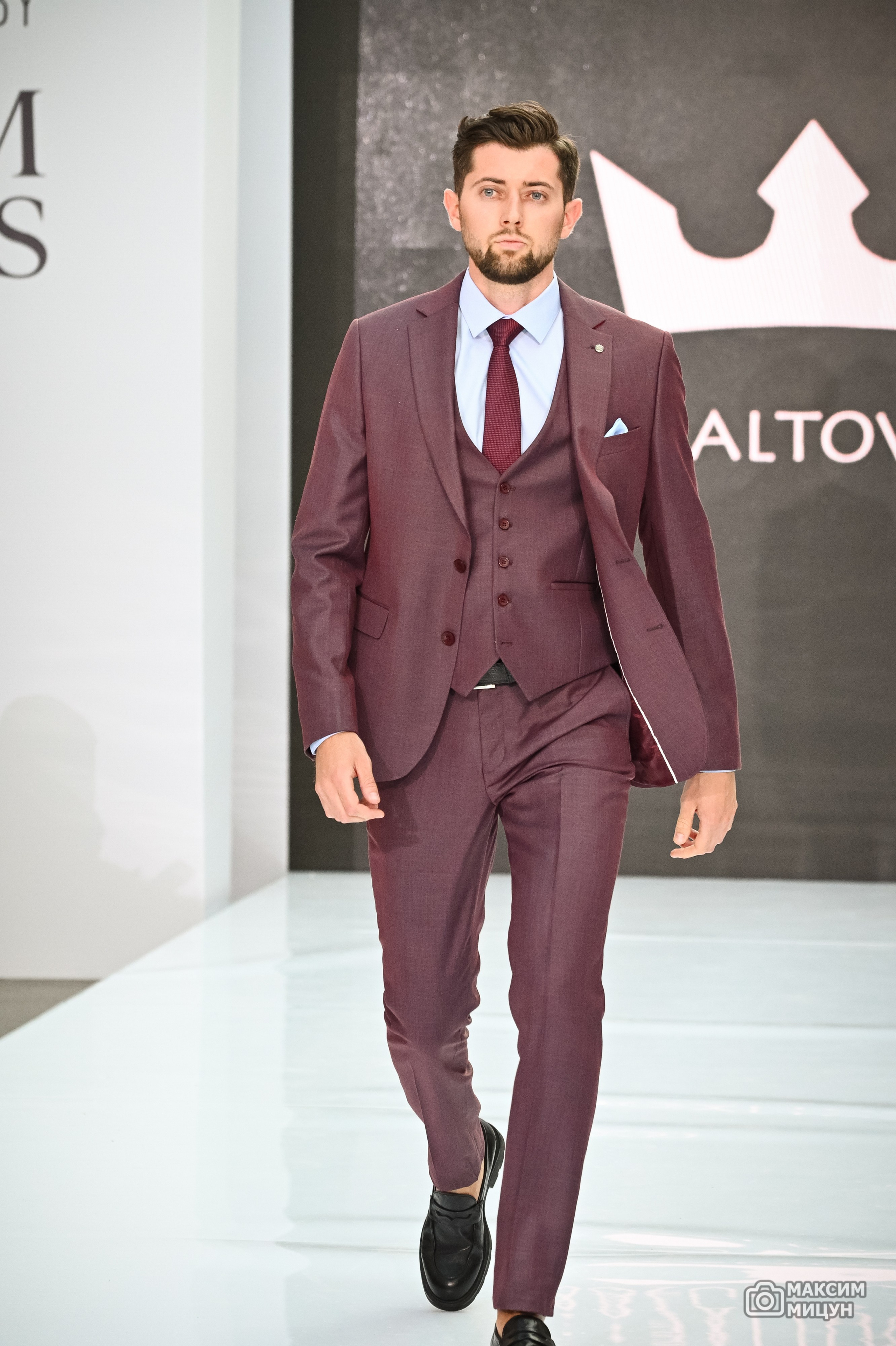 Модные показы. Фотограф Максим Мицун. Портрет, свадьба, репортаж, каталог