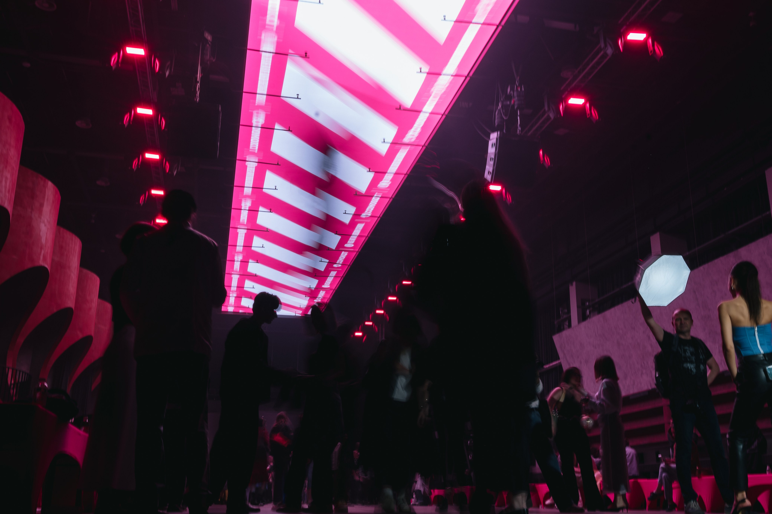 Самокат x HSE DESIGN: Главные переменные. Даниил Сергеев: репортажный фотограф