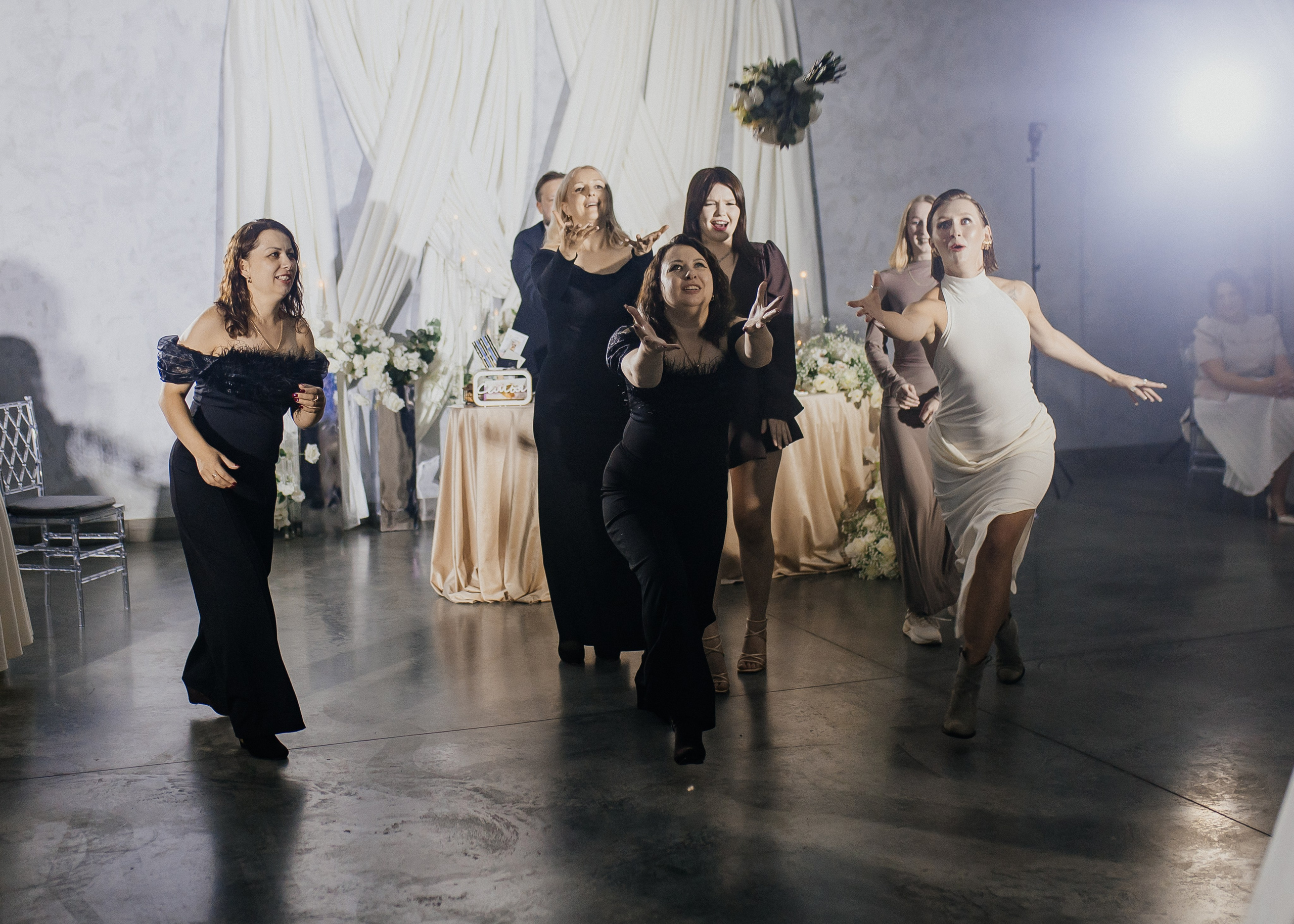 Илья и Инна 2025 Небо. Свадебный и портретный фотограф Алина Иванова. Екатеринбург-Москва