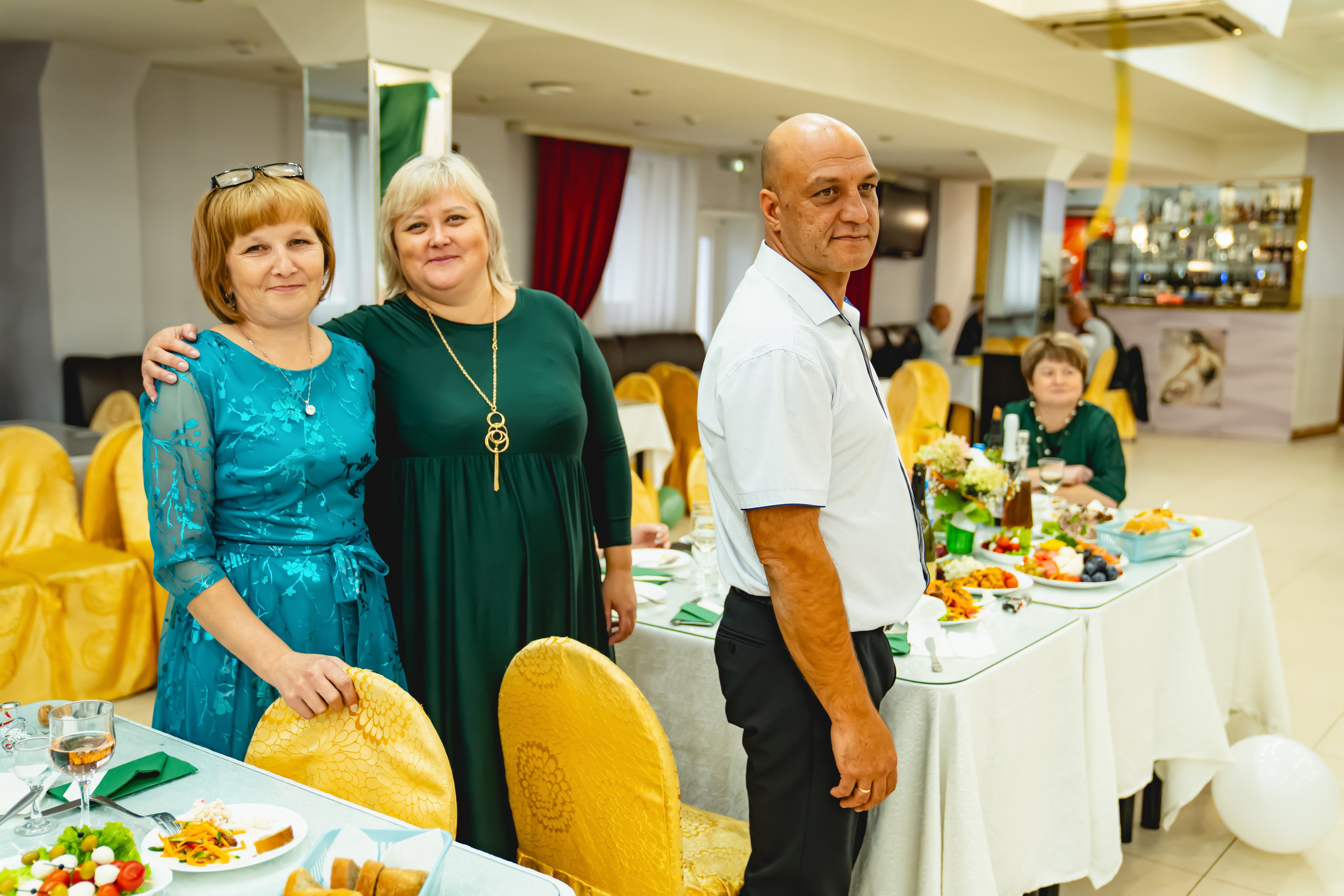 Осенняя Свадьба 2024. Занимаюсь профессиональной фотографией и живу рядом с Байкалом. Работаю в разных жанрах