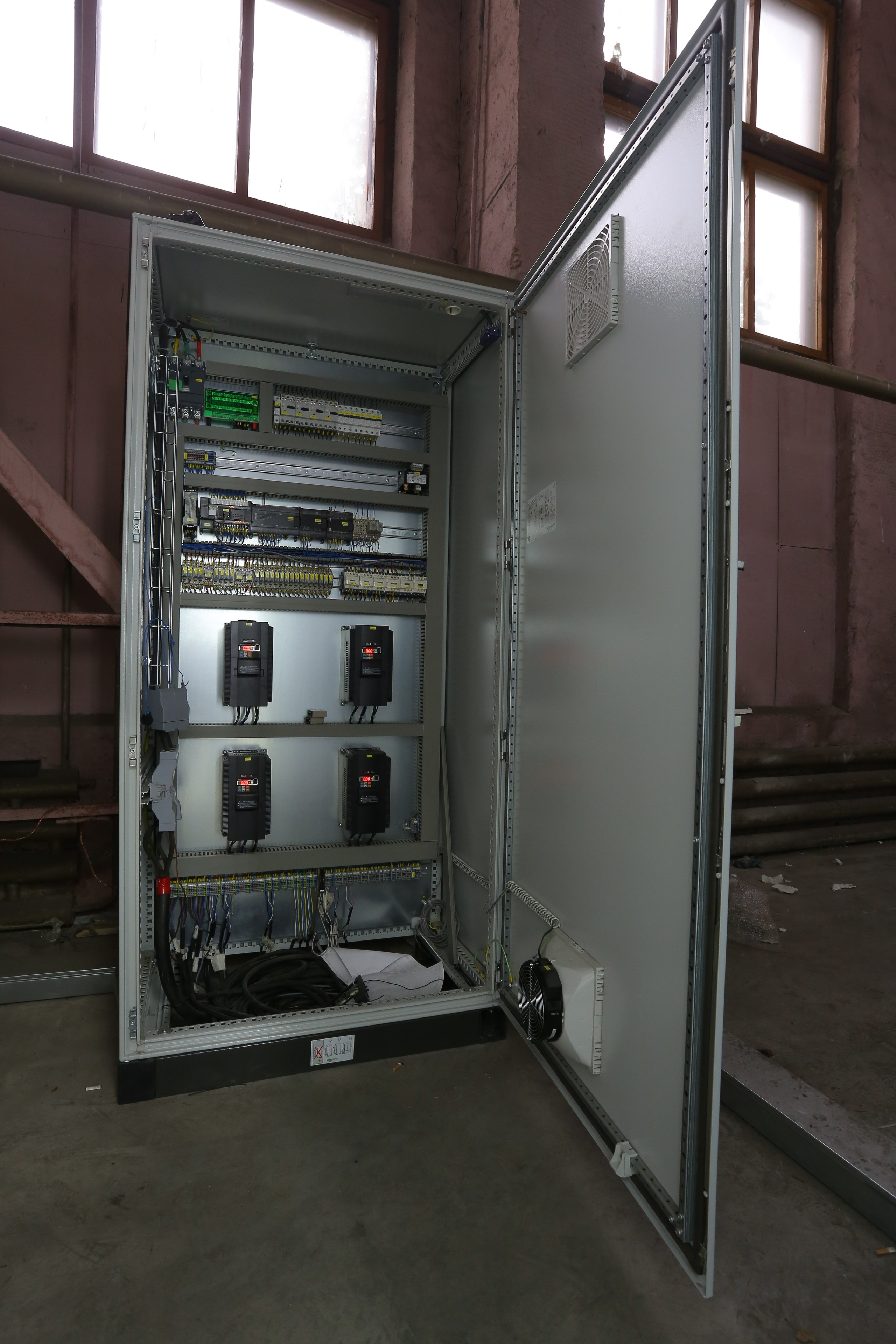 Промышленное оборудование SPK GROUP. Фотограф Евгения Улаз