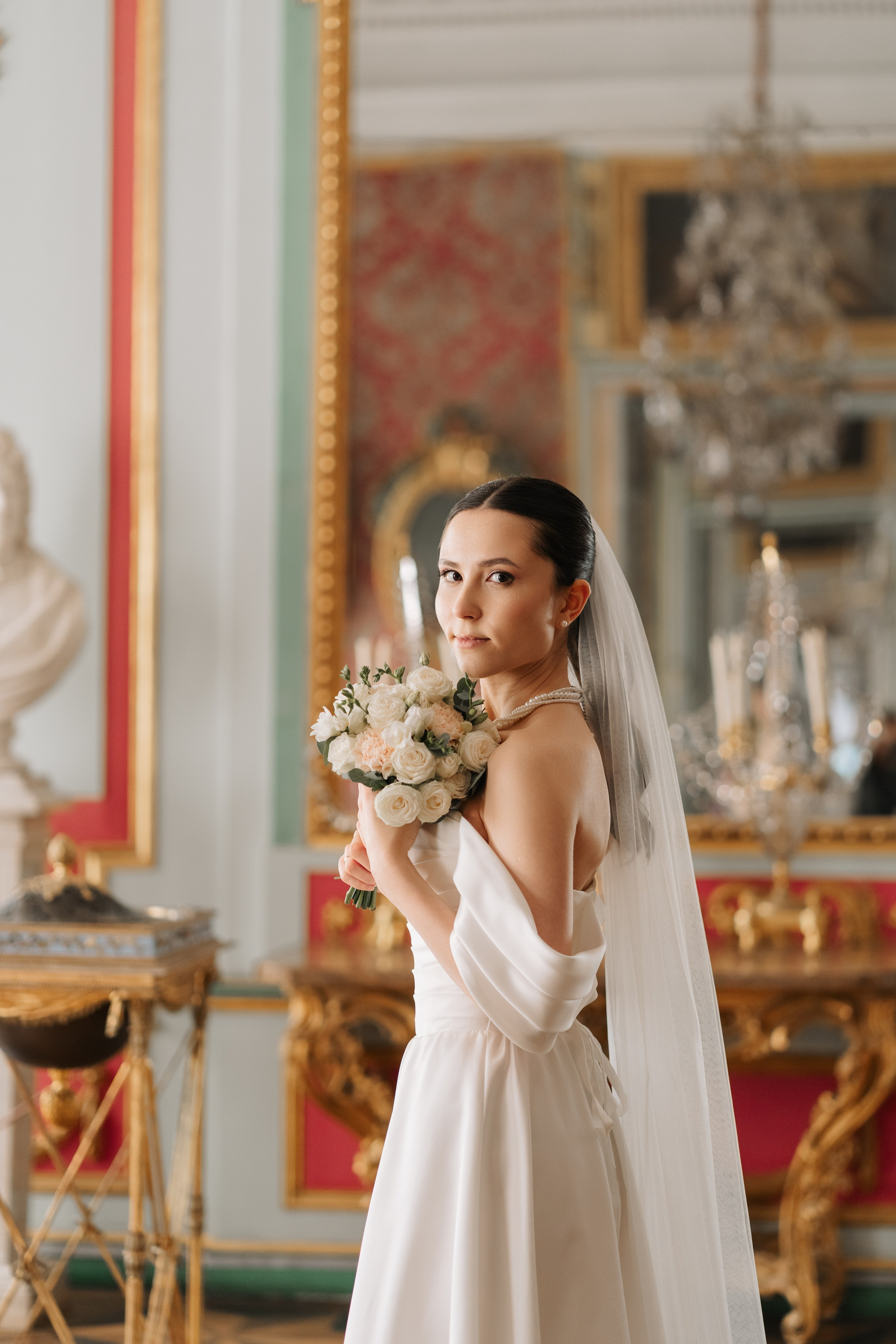 Влад и Илина в Кусково. Свадебный фотограф в Москве Анна Полушина