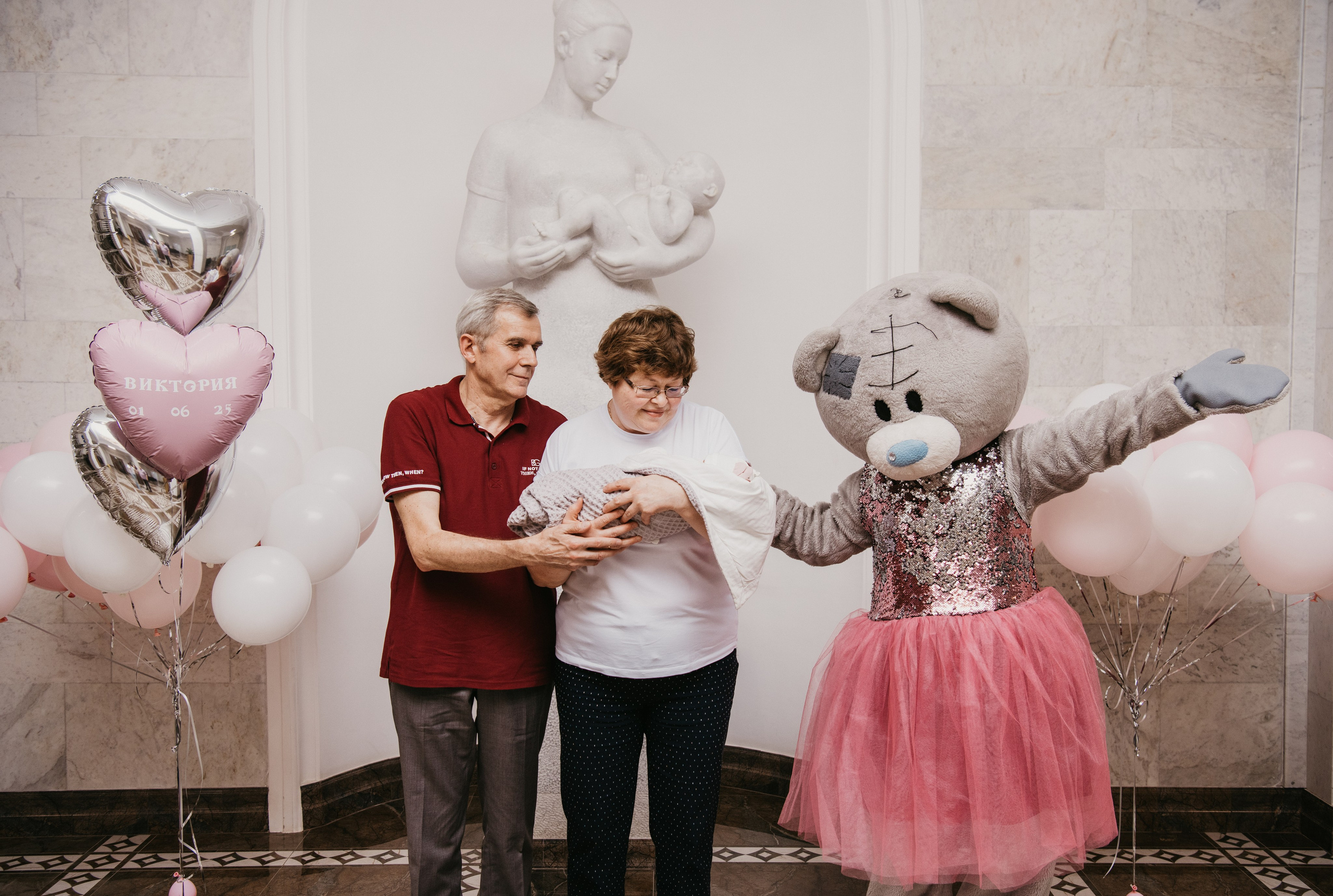 Выписка Виктории. Снегиревка. Фотограф на выписку из роддома в Москве и МО
