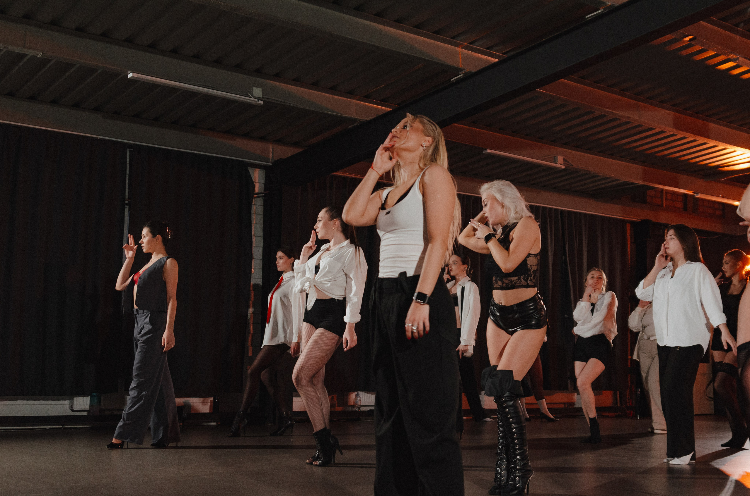 Birthday heels class Екатерины Ингачевой. Денисова Аля — фотограф для парных съемок и индивидуальных историй в Барнауле