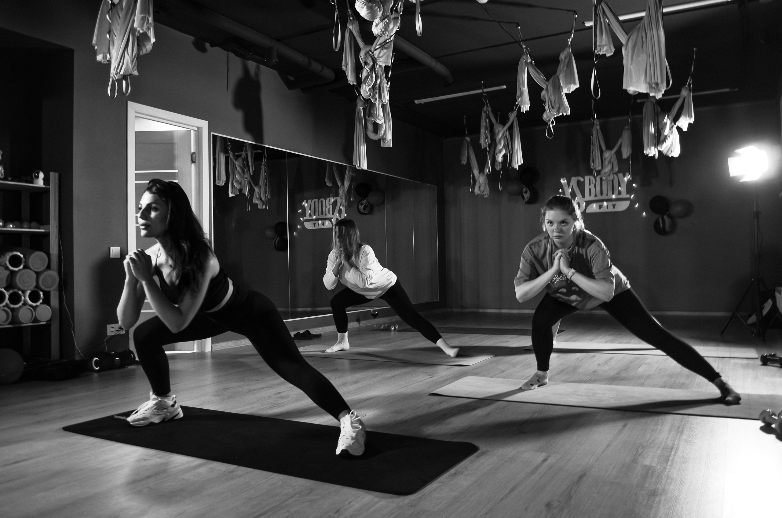 Фоторепортаж мероприятия в фитнес-клубе. Денисова Аля — фотограф для парных съемок и индивидуальных историй в Барнауле