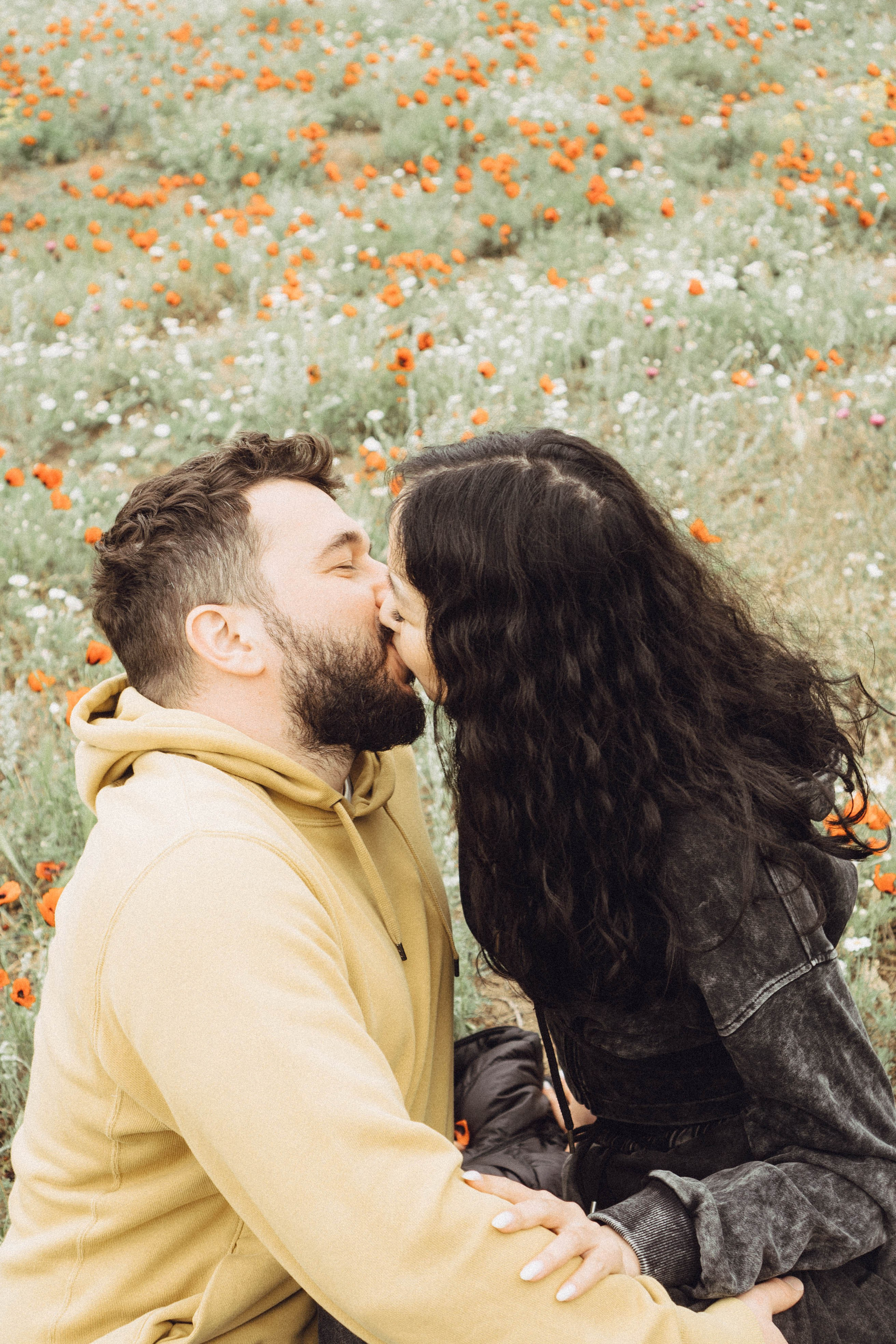 Любовь в маковом поле. Профессиональный фотограф, Санкт-Петербург — Виктория Богомолова