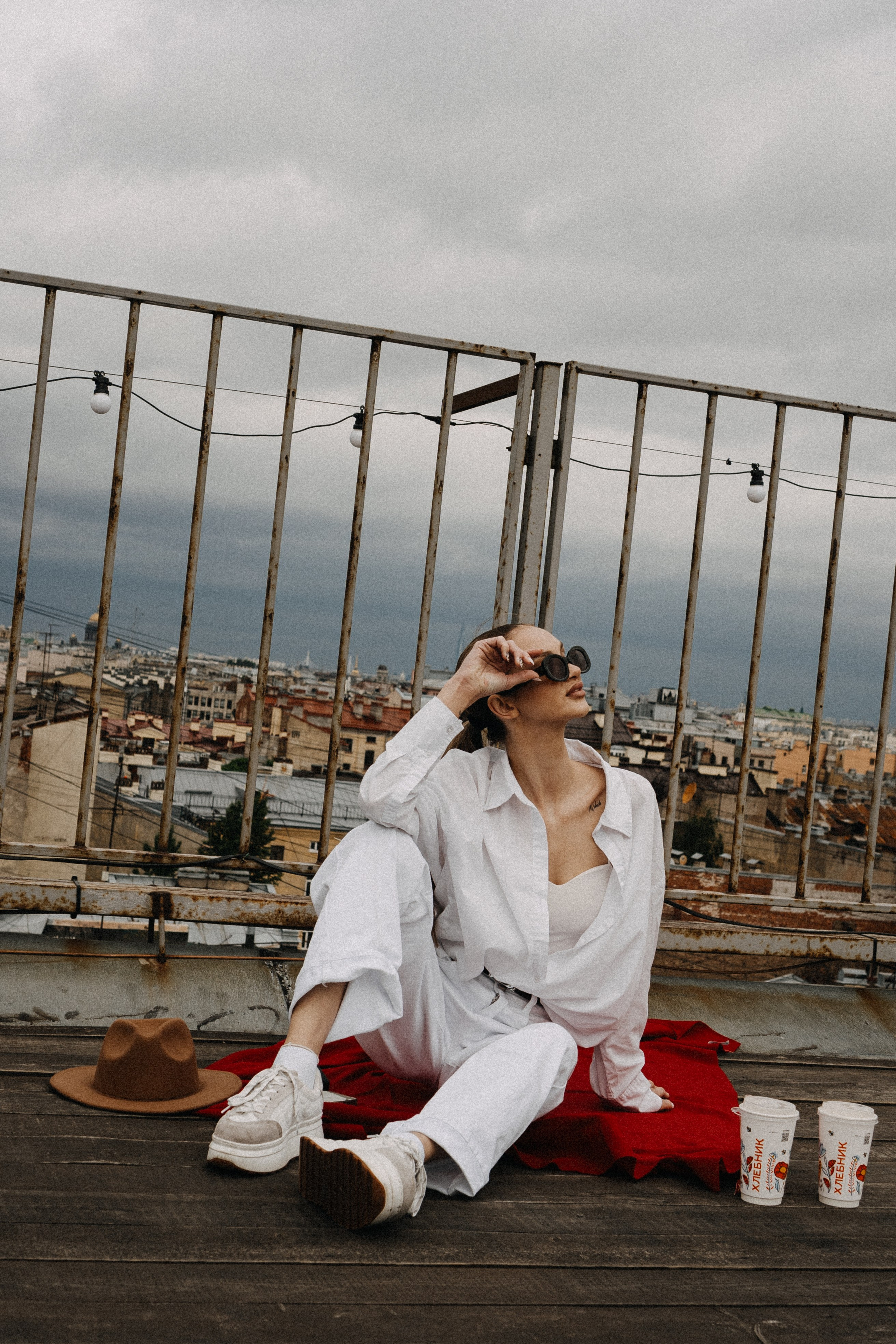 МЫ ГУЛЯЛИ ПРО КРЫШАМ ПИТЕРА. Профессиональный фотограф, Санкт-Петербург — Виктория Богомолова