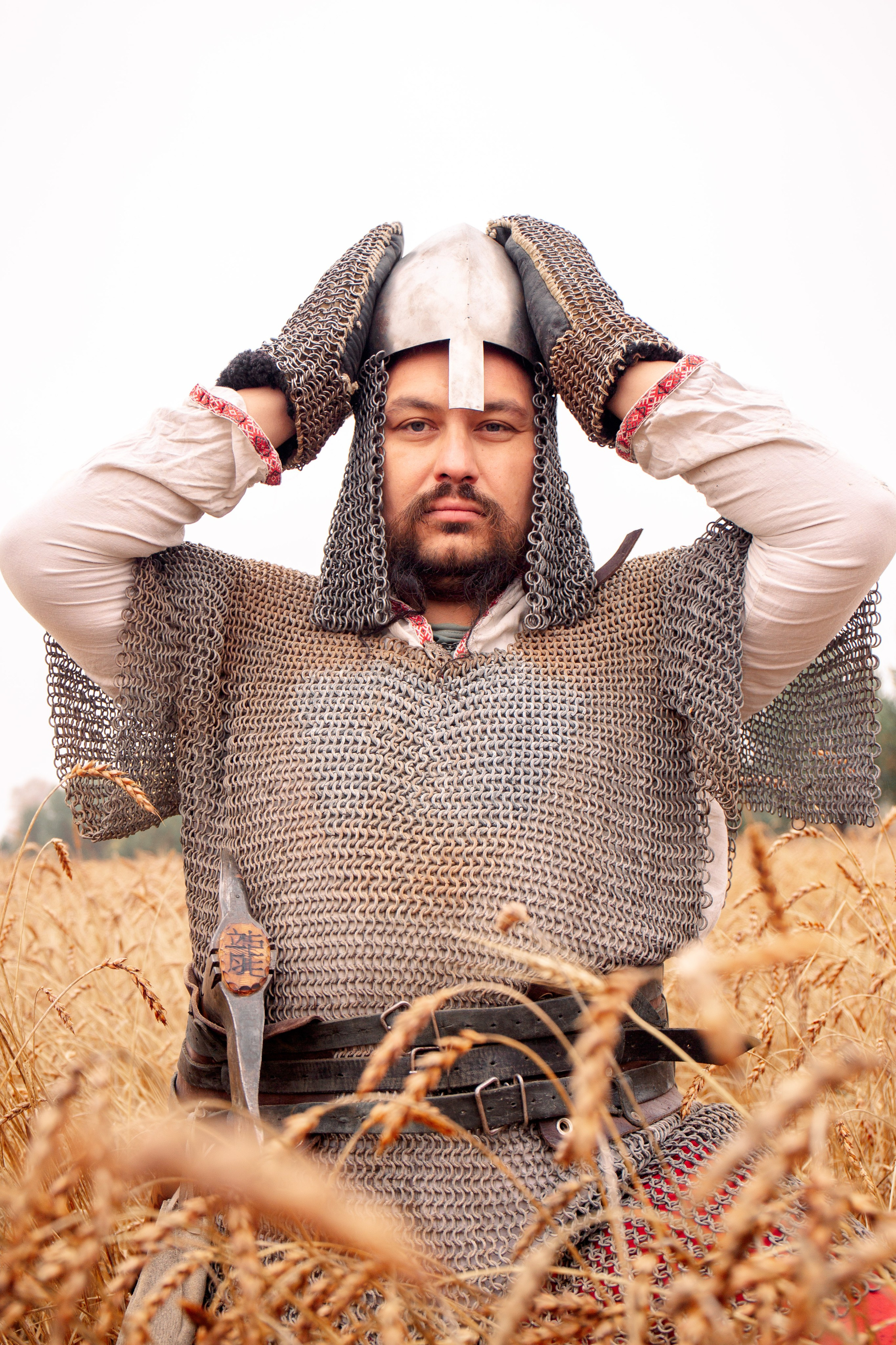 Поле. Для тех, кто не ждёт удачи, а создаёт её. Каждая фотосессия — это твой момент, твой стиль, твой успех. 📸