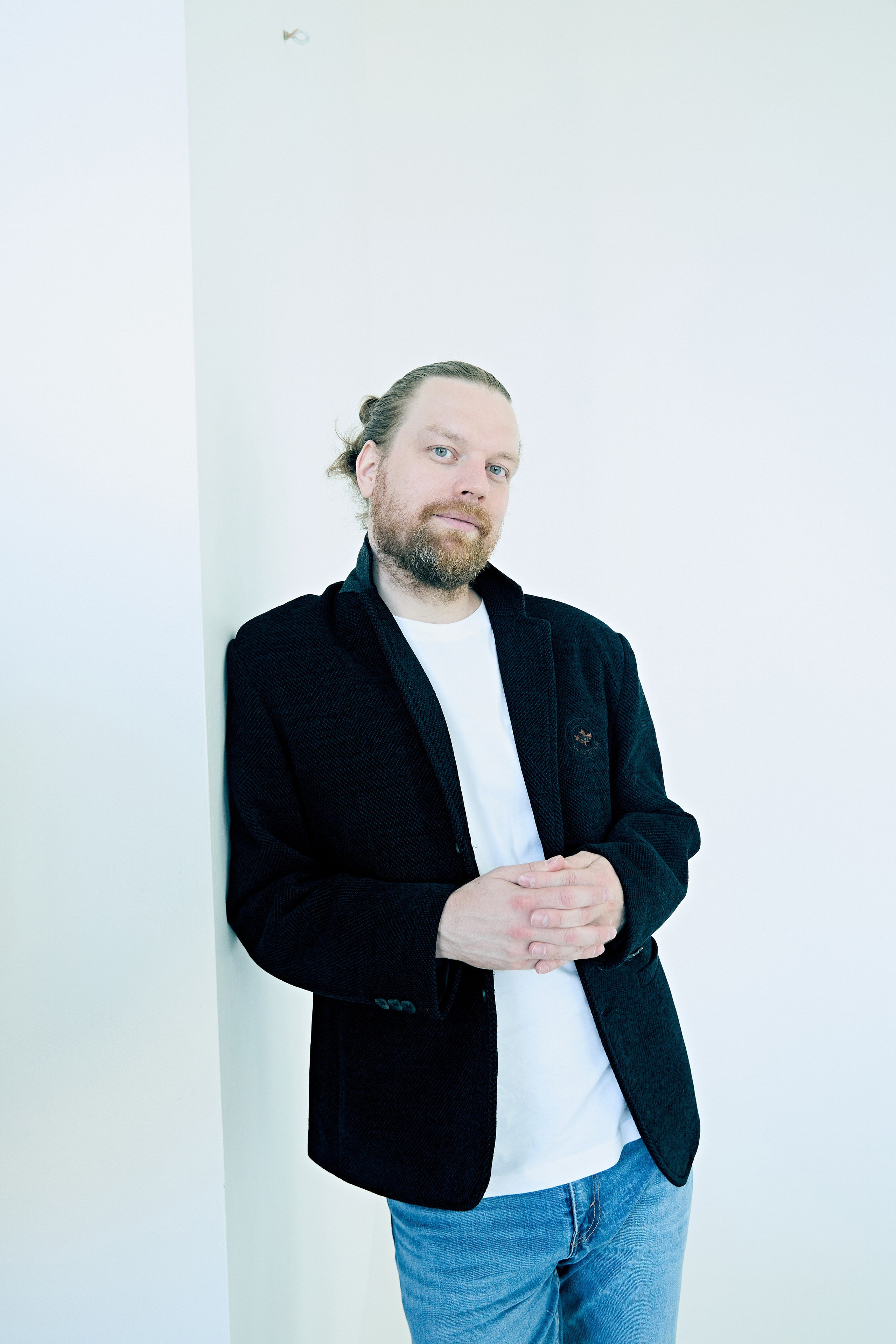 ARTEM. Yulia Otroschenko