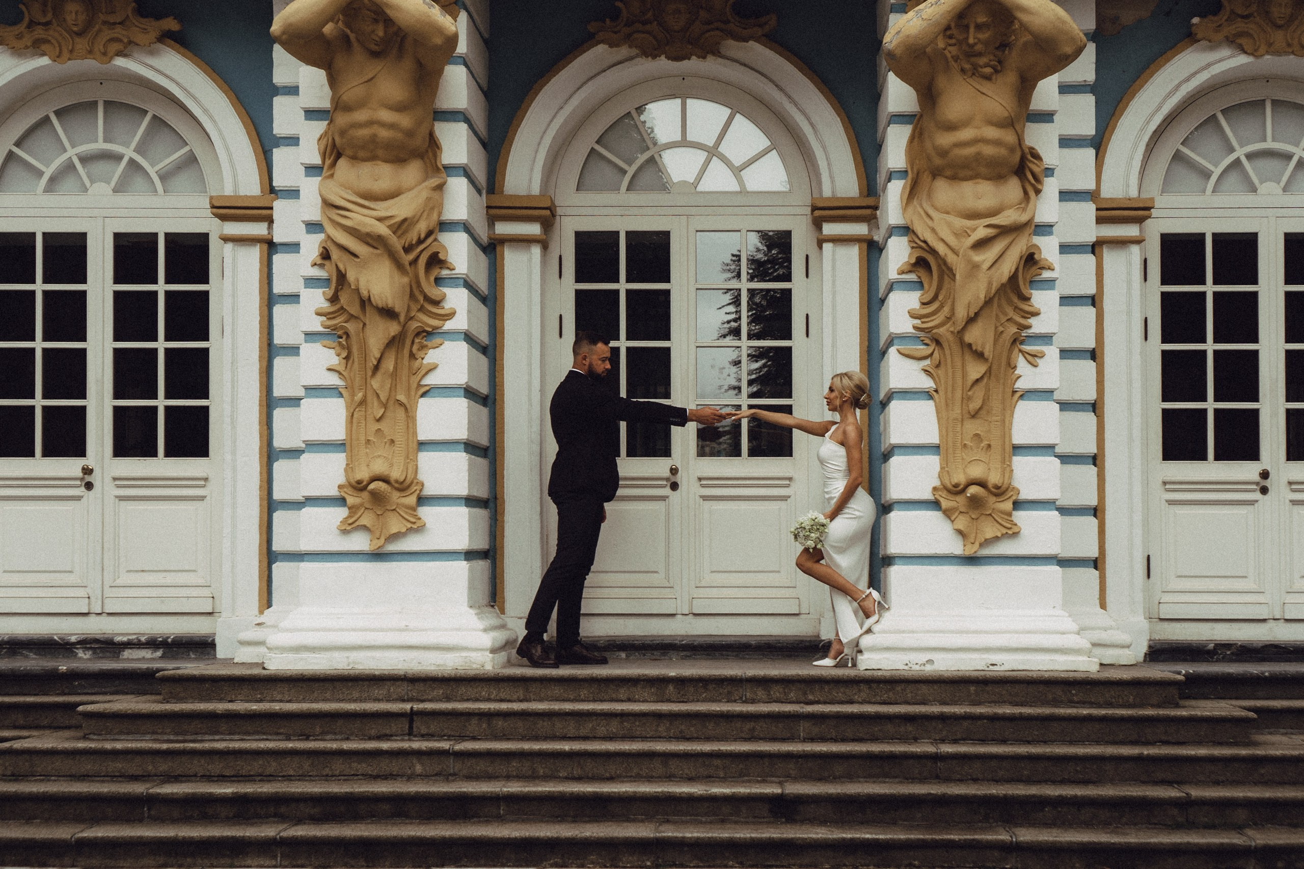 СВАДЕБНАЯ ИСТОРИЯ В ГОРОДЕ ПУШКИН ВОЗЛЕ ЕКАТЕРИНИНСКОГО ДВОРЦА И В ПАРКЕ. Профессиональный фотограф, Санкт-Петербург — Виктория Богомолова