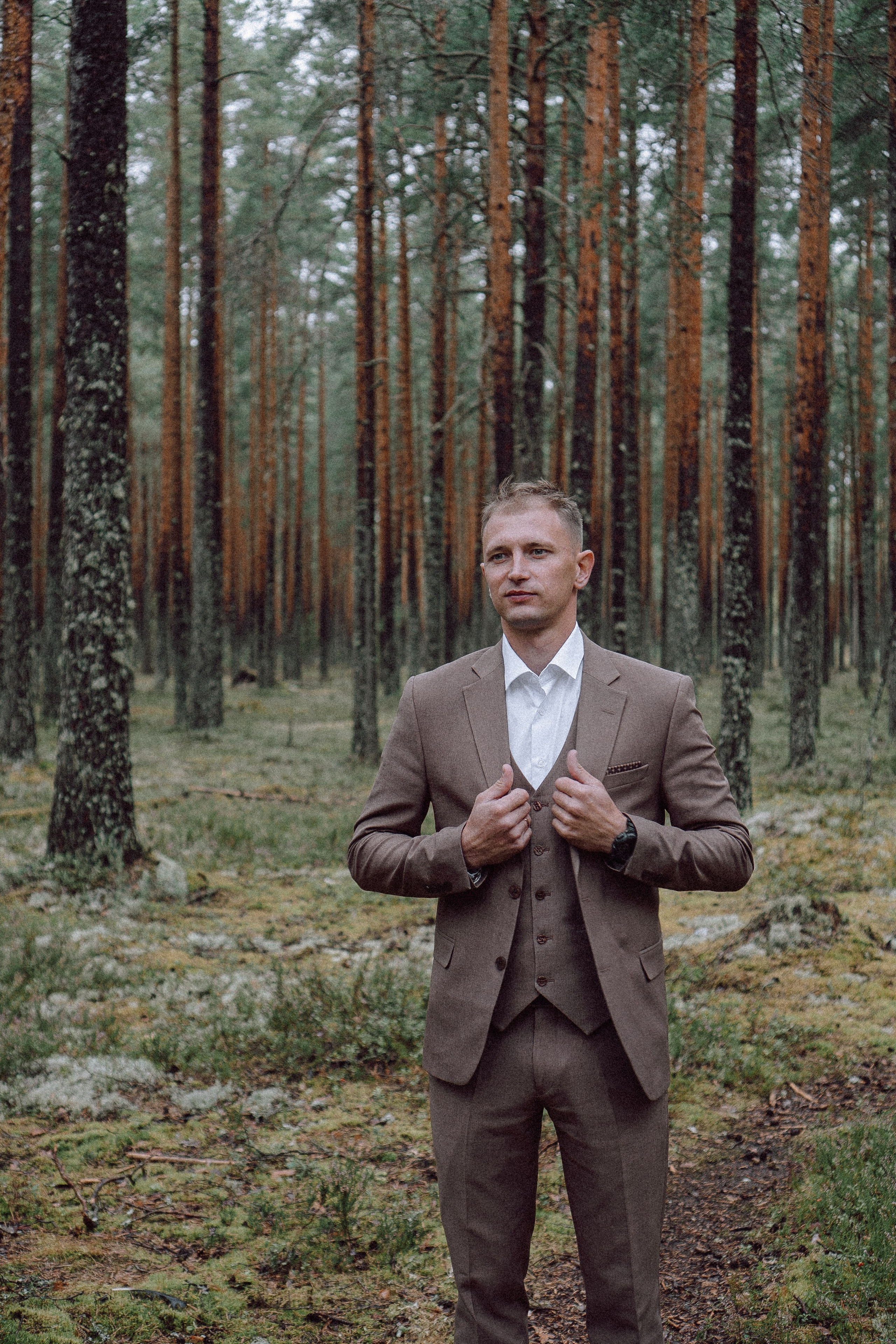 СВАДЕБНАЯ ФОТОСЕССИИЯ ПАРЫ В ГОРОДЕ ПРИОЗЕРСК В СОСНОВОМ ЛЕСУ И С ПИКАПОМ. Профессиональный фотограф, Санкт-Петербург — Виктория Богомолова