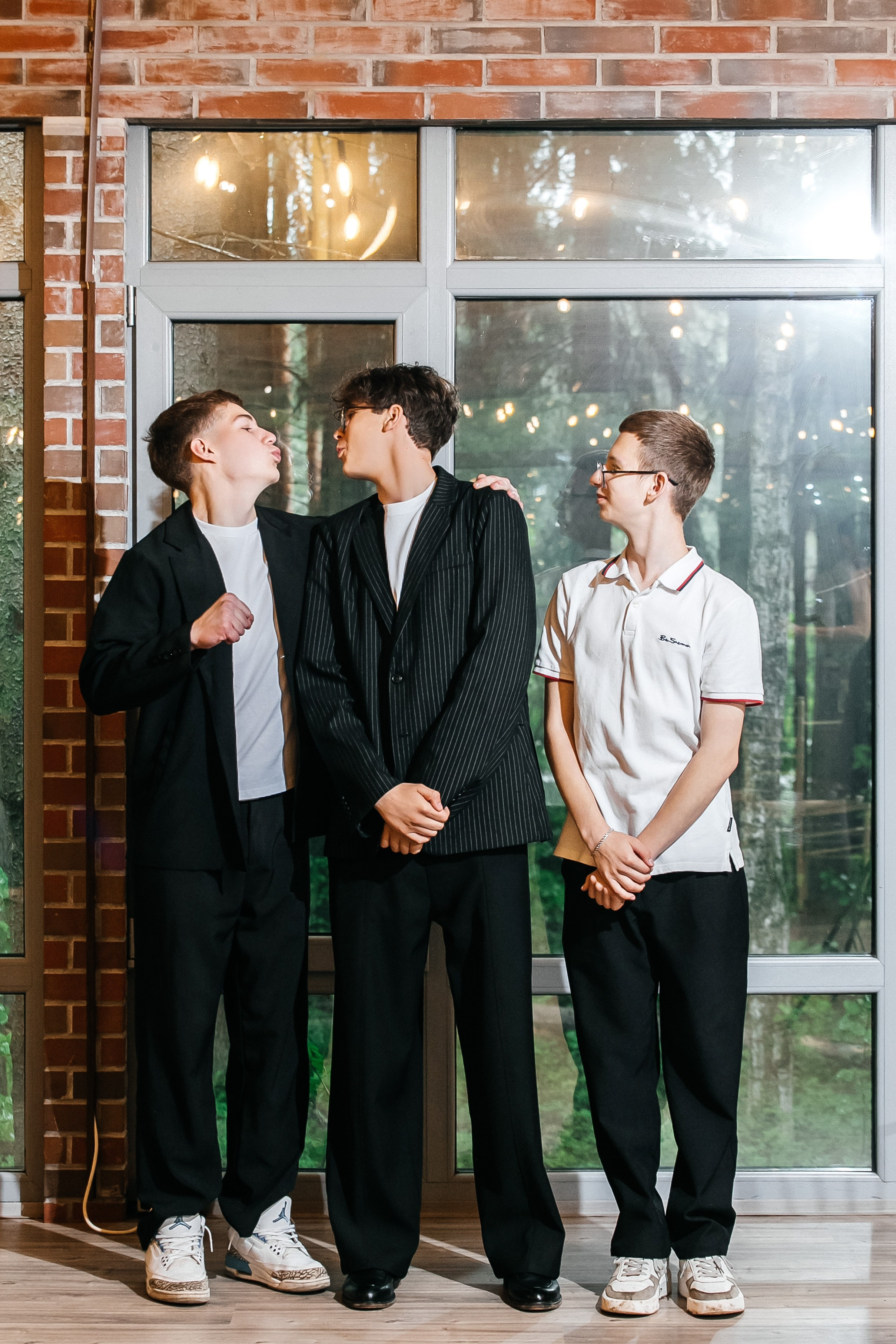 Выпускной 9 класс. Фотограф в Санкт-Петербурге Виктория Безверхая