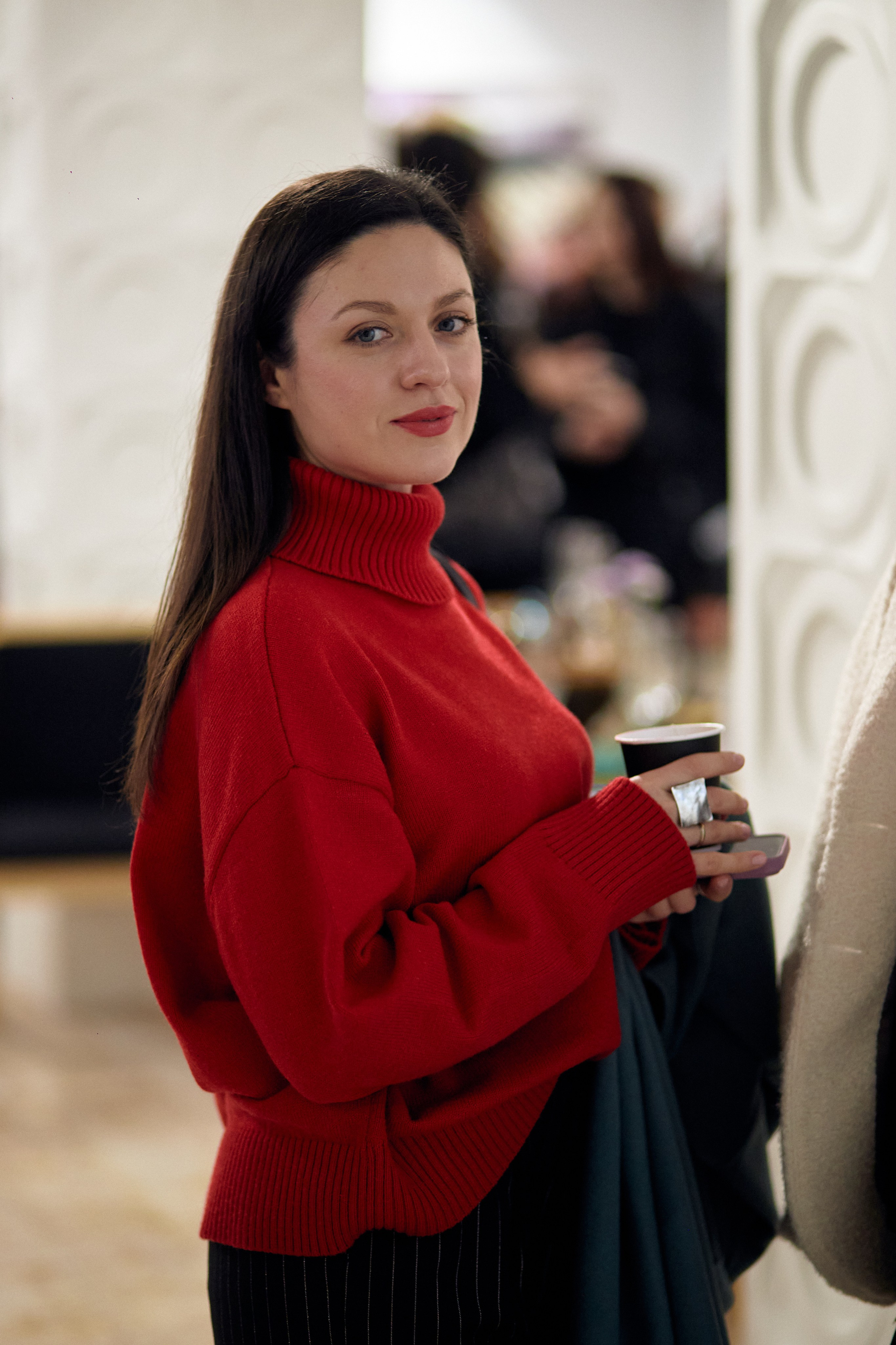 Открытие выставки краснодарской художницы Ларисы Блохиной. Фотограф Юлия Маринина