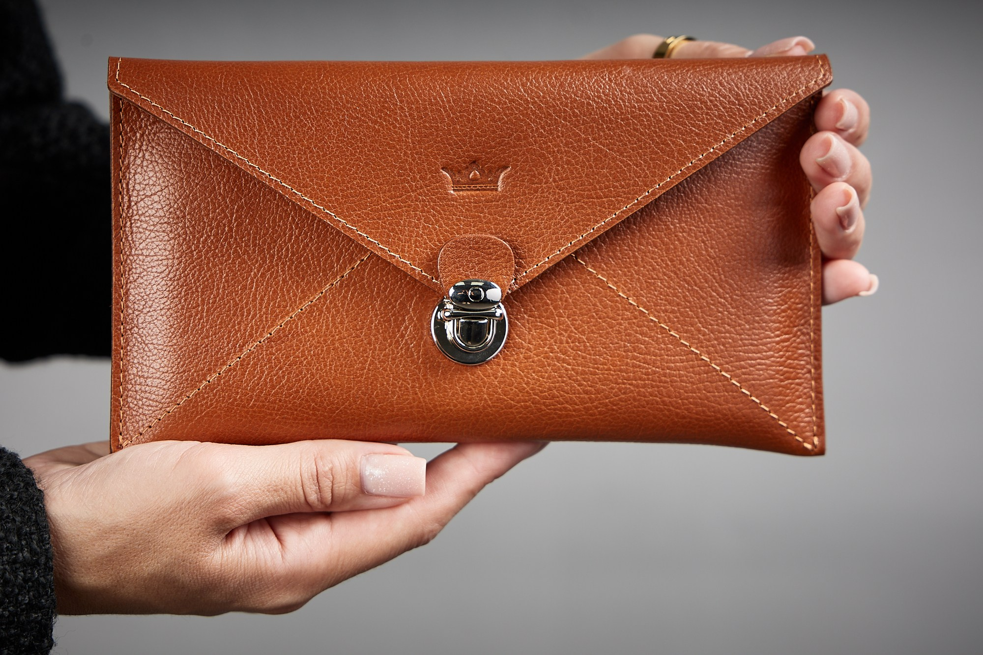 Предметная фотосъемка в Зеленограде. Фотосъемка для маркетплейсов. Фотостудия предметной фотосъемки. Фото на документы в Зеленограде. Фото на паспорт. Портретная фотостудия ЛукБук. Деловой портрет. Семейный портрет. Предметная фотосъемка