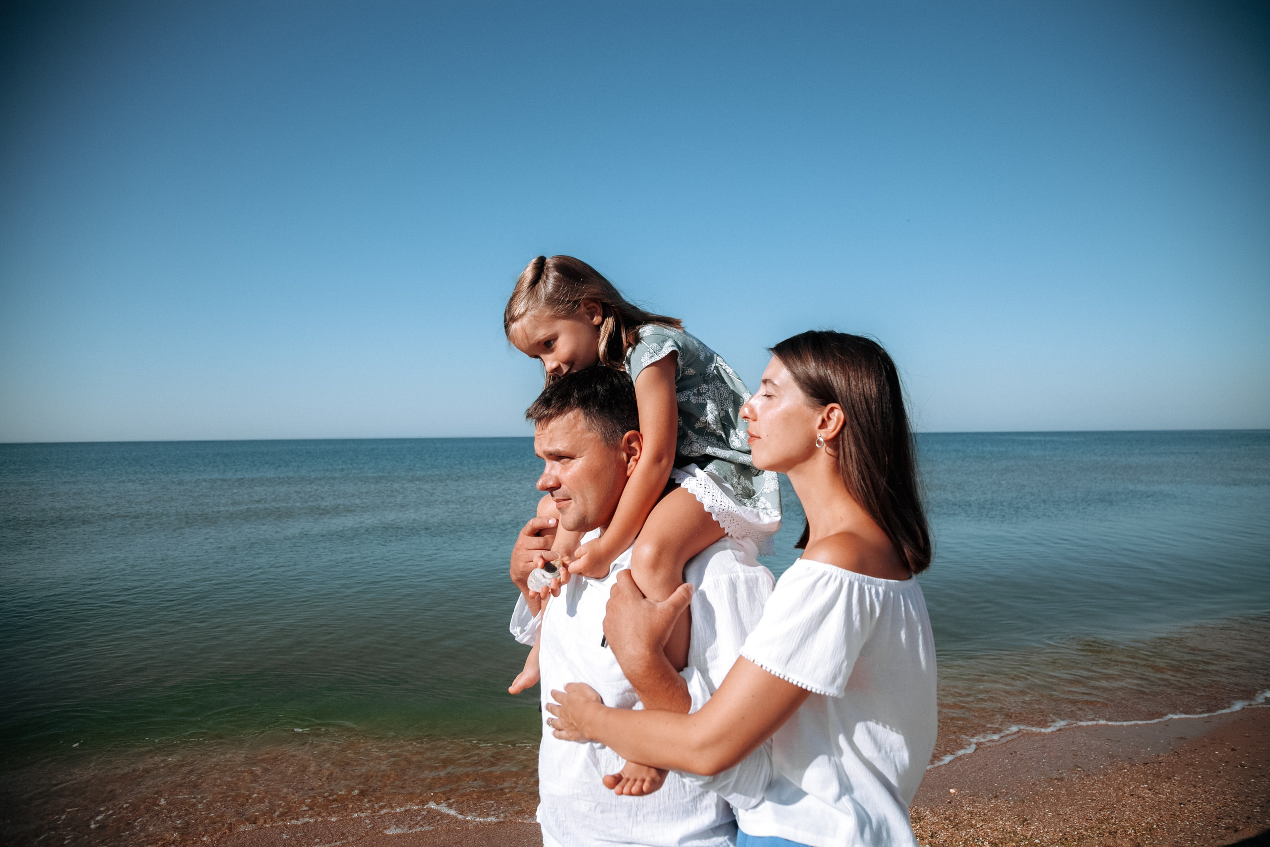 Евгения, Максим и Ксюша. Татьяна Фокина — портретный фотограф и AI creator