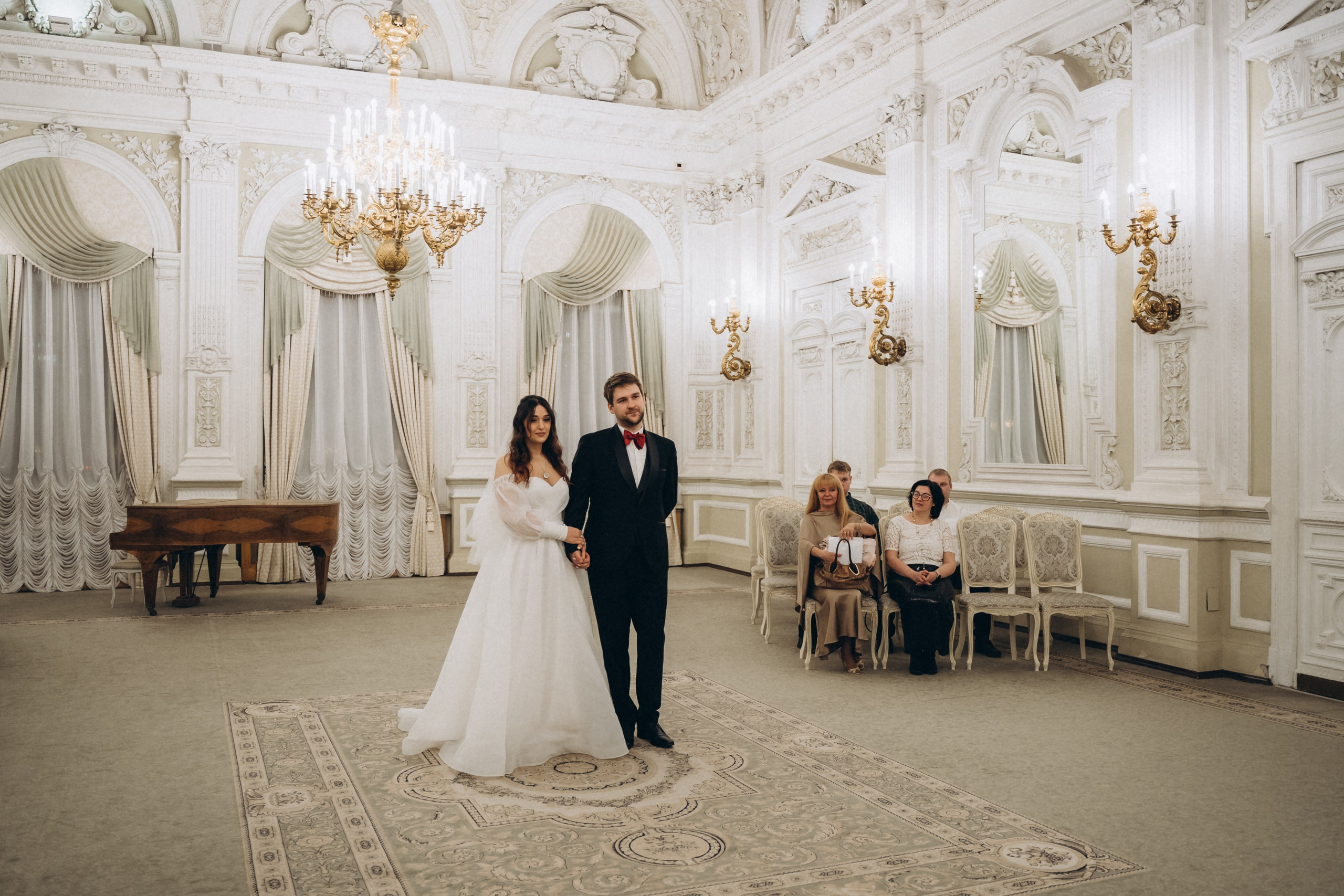 Любовь в 1-м Дворце Бракосочетания. Фотограф в Санкт-Петербурге — Лучина Екатерина