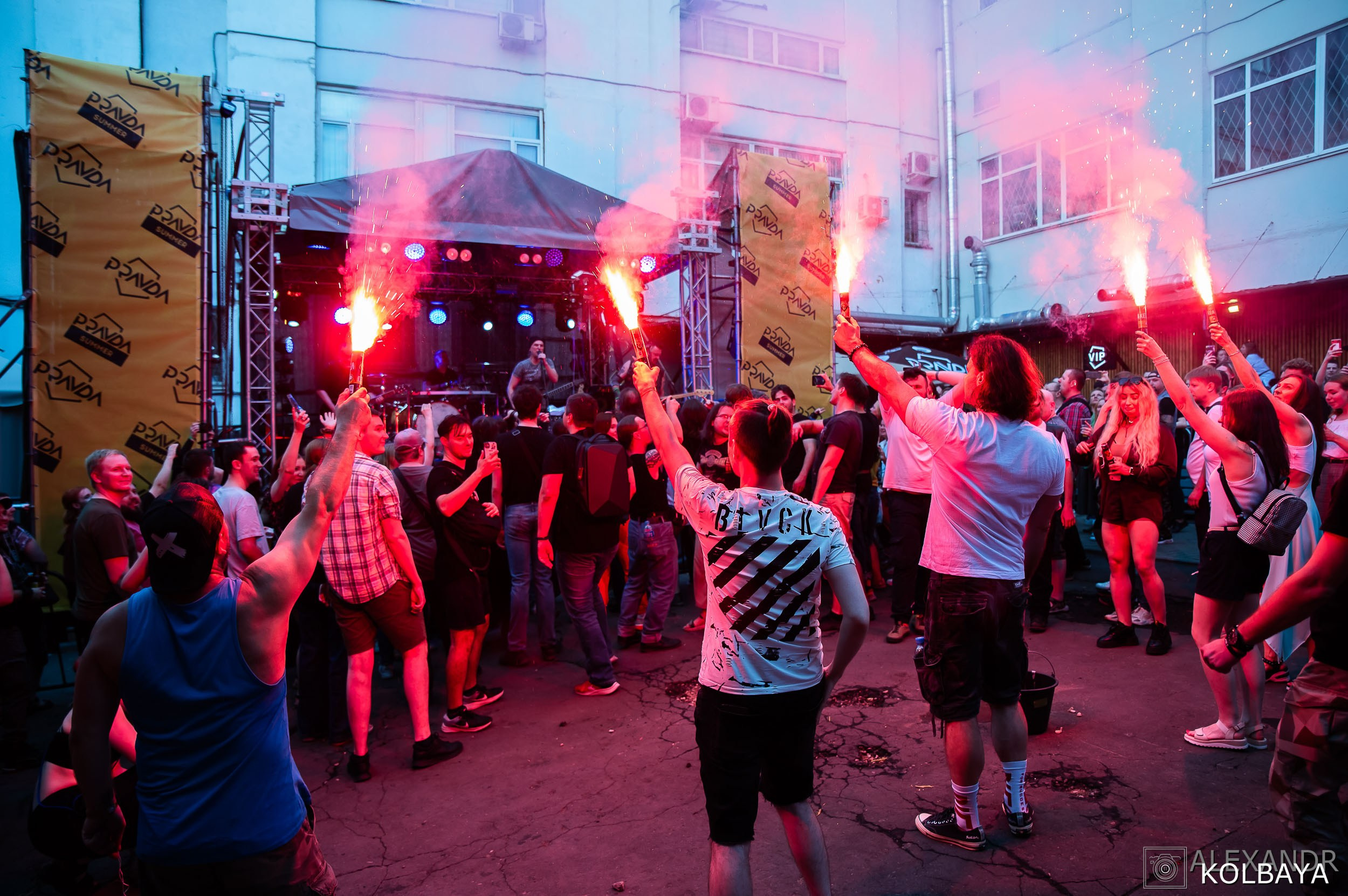 Фоторепортаж с мэшап концерта группы Черный Обелиск 4 июля 2024 года. Концертный и театральный репортажный фотограф в Москве Александр Колбая