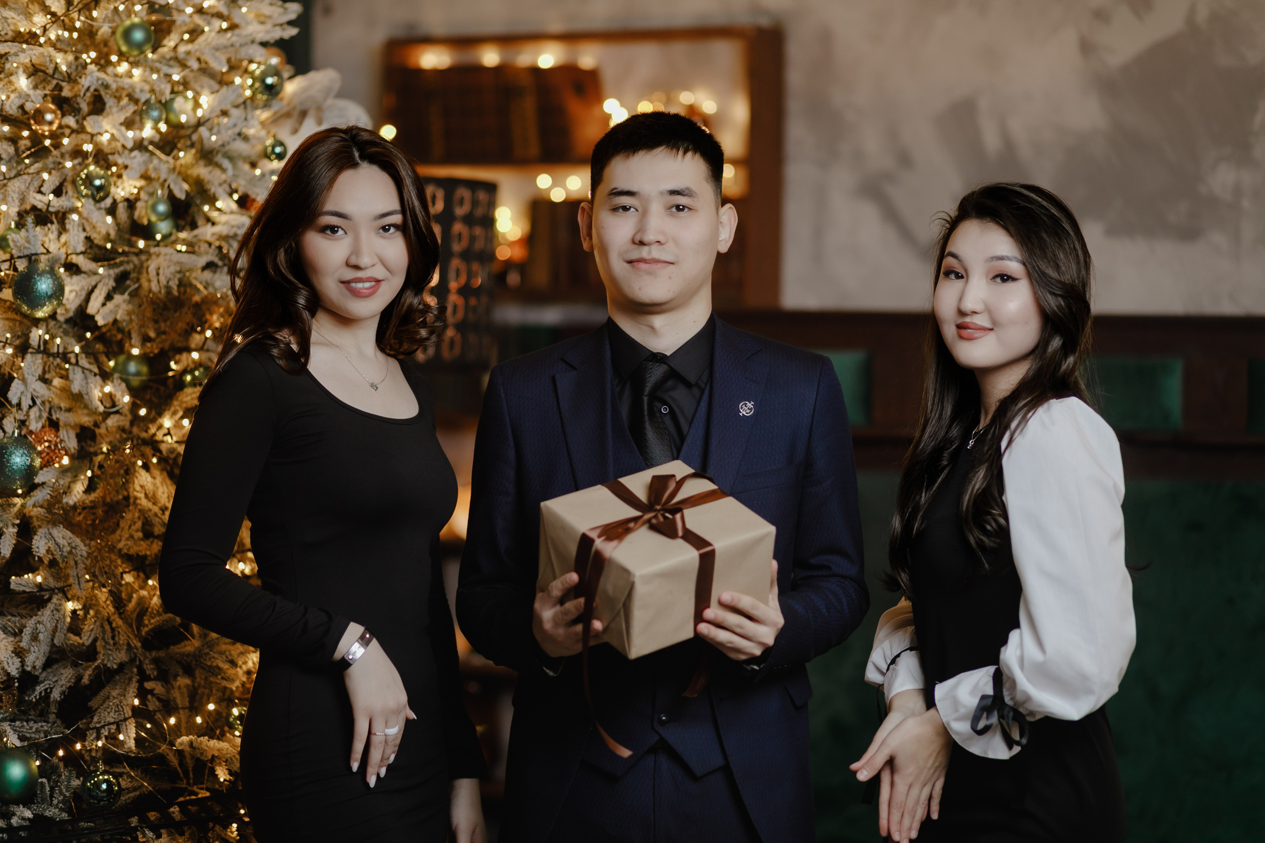 Семейная новогодняя фотосессия Петропавловск. Свадебный и Семейный фотограф в Петрпавловске