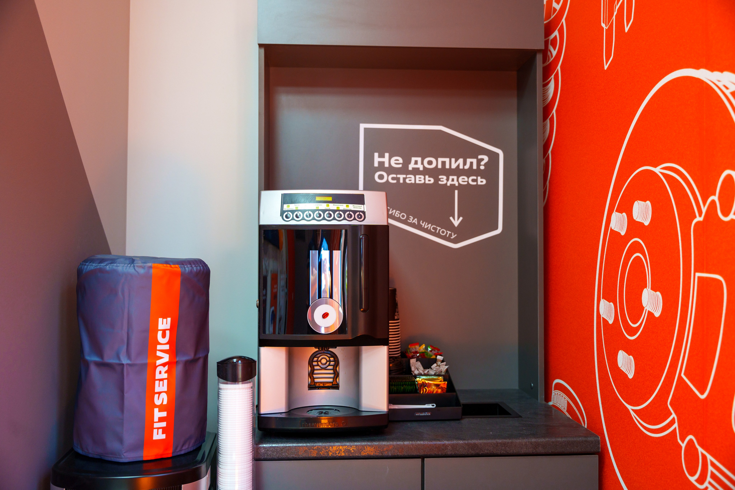 Интерьерная фотосъемка автосервиса Fit Service в Краснодаре — Профессиональная фотосъемка интерьера техцентра в Краснодаресеть СТО. Шедевры для Вас! Фотограф и Видеограф в Краснодаре Пахиев Руслан