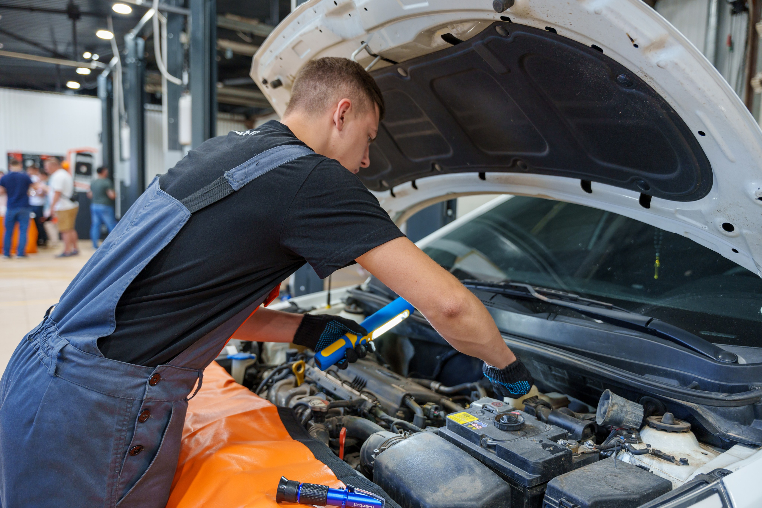 Интерьерная фотосъемка автосервиса Fit Service в Краснодаре — Профессиональная фотосъемка интерьера техцентра в Краснодаресеть СТО. Шедевры для Вас! Фотограф и Видеограф в Краснодаре Пахиев Руслан