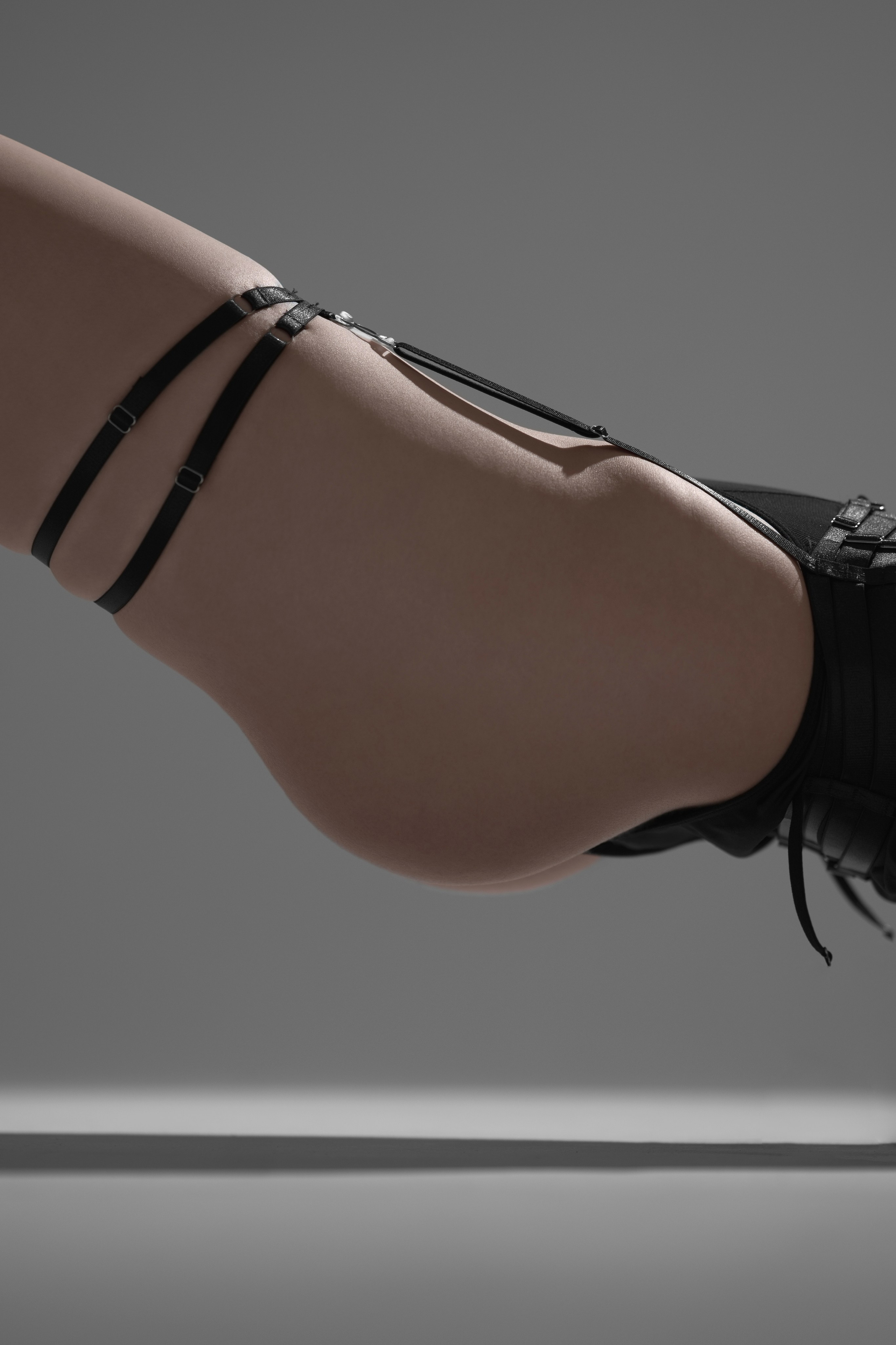 Студийная эротичная фотосессия. Портретный фотограф в Москве Владислав Каданцев