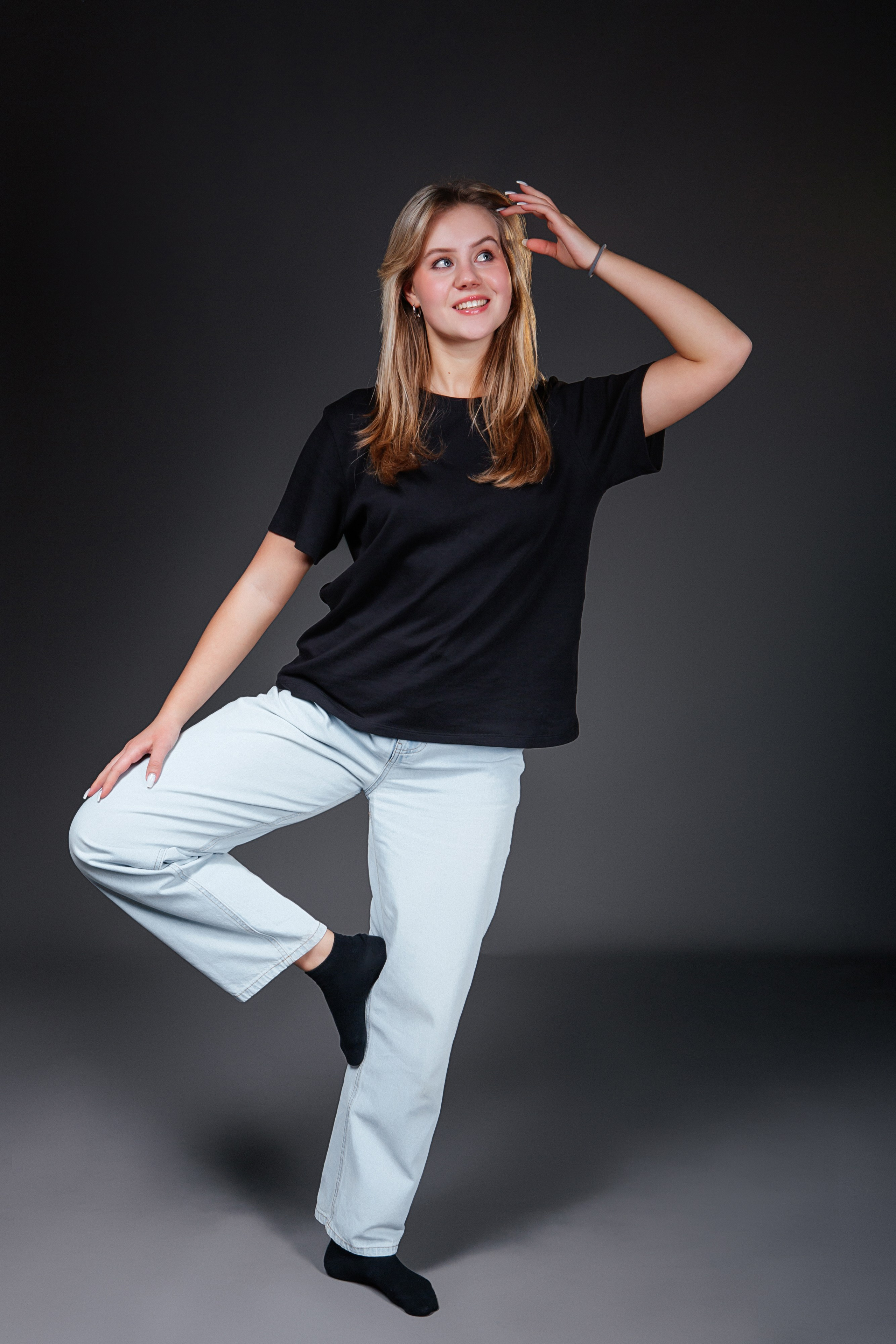 Черный фон. Фото дети. Выпускные альбомы Нижний Тагил