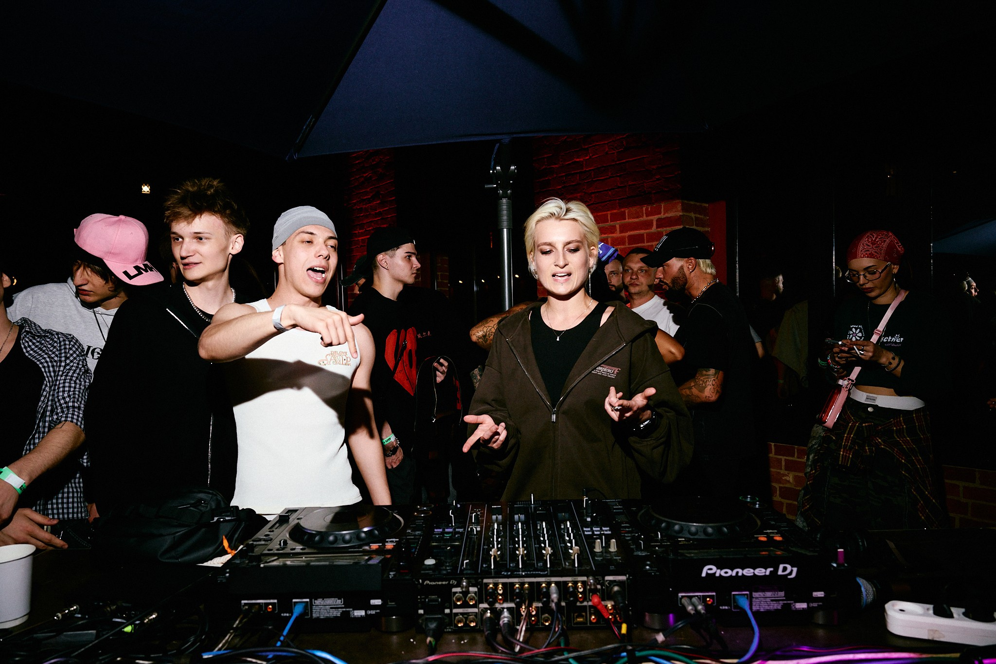 LASKI — CONNECTED x DETI. TENZO | Креативный продюсер / Арт-директор