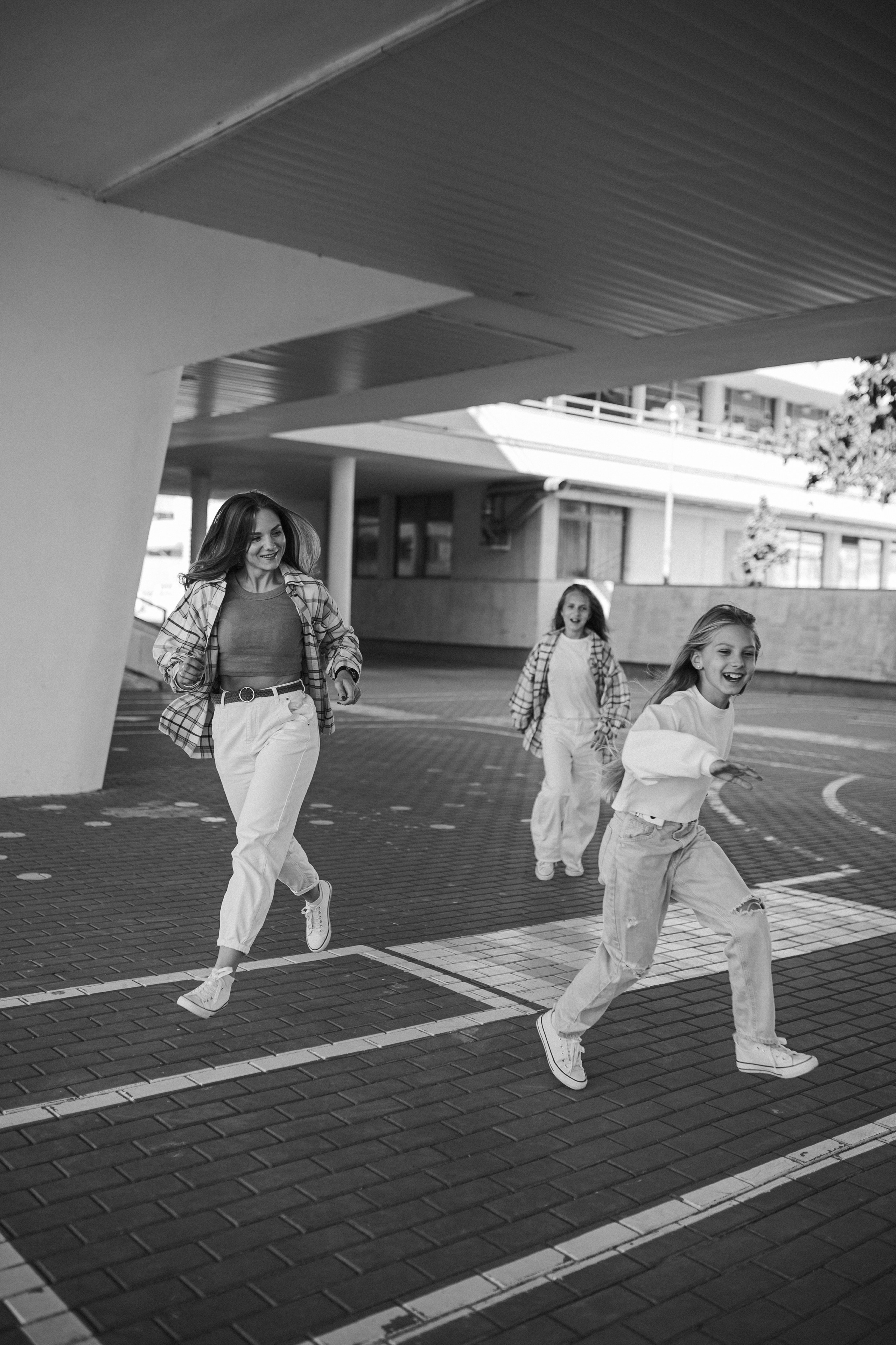 Марина и девочки. Www.ostermiller.ru