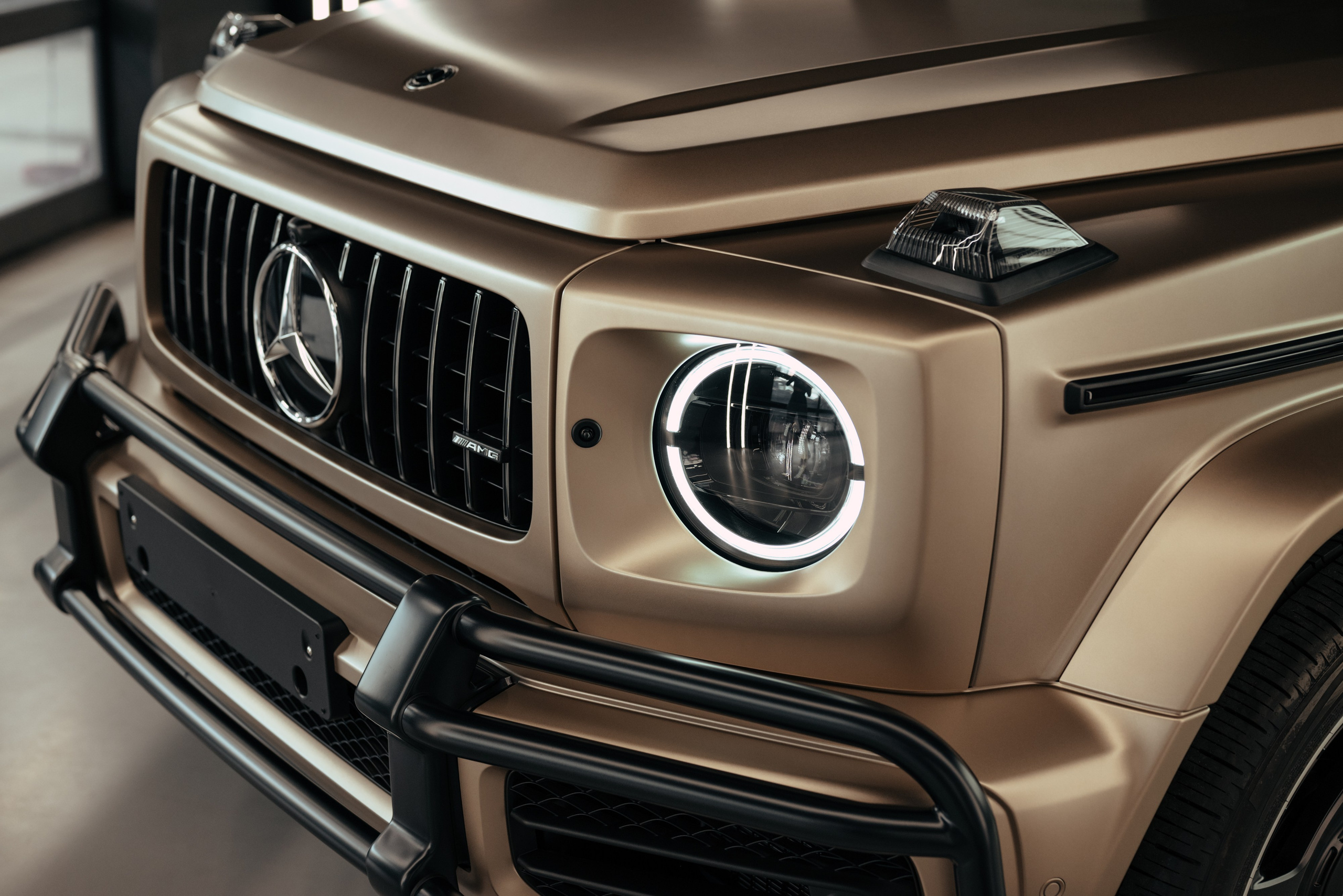 Mercedes G63 Gold. DeLorein